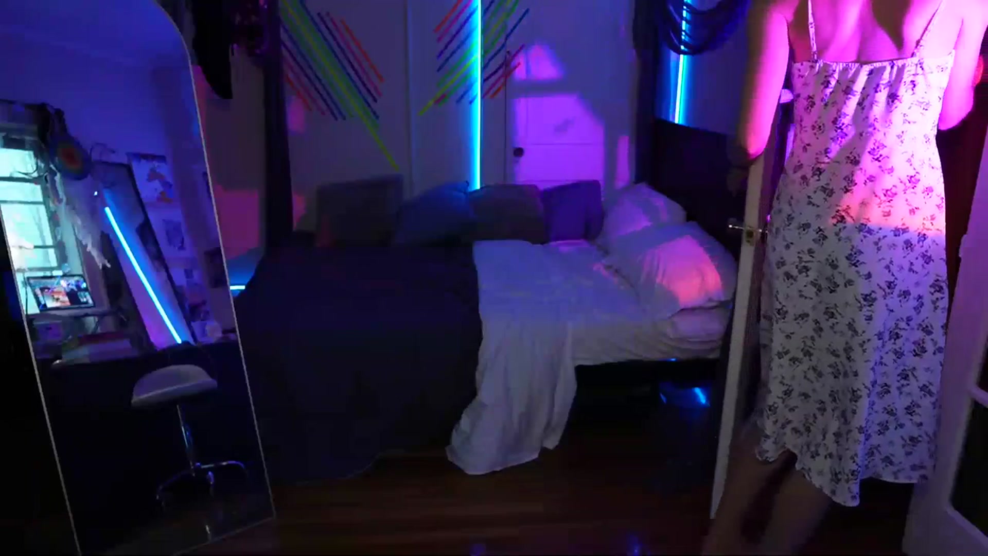 Gallery image thumbnail from Gia_Hill's myfreecams stream on, 11/09/2023, 22:44 image 16 of 20