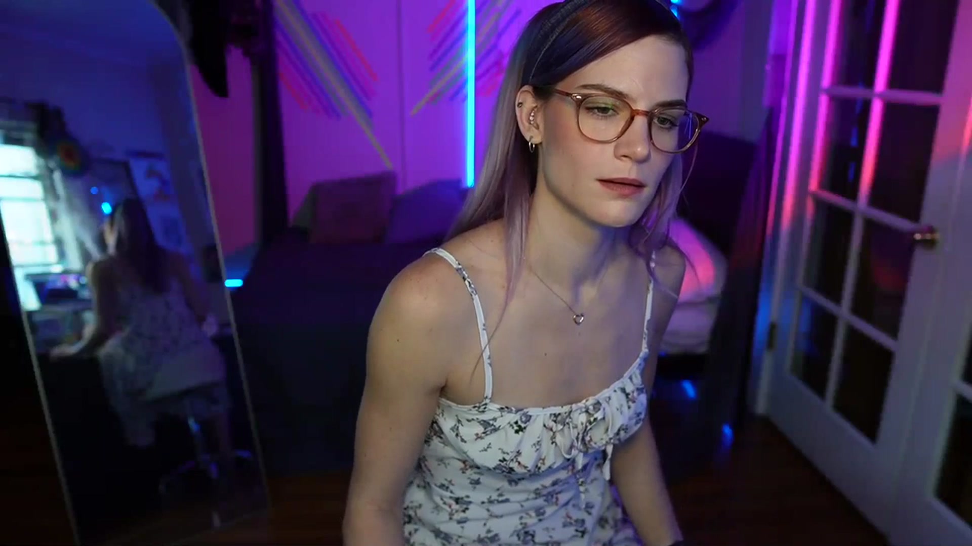 Gallery image thumbnail from Gia_Hill's myfreecams stream on, 11/09/2023, 22:44 image 9 of 20