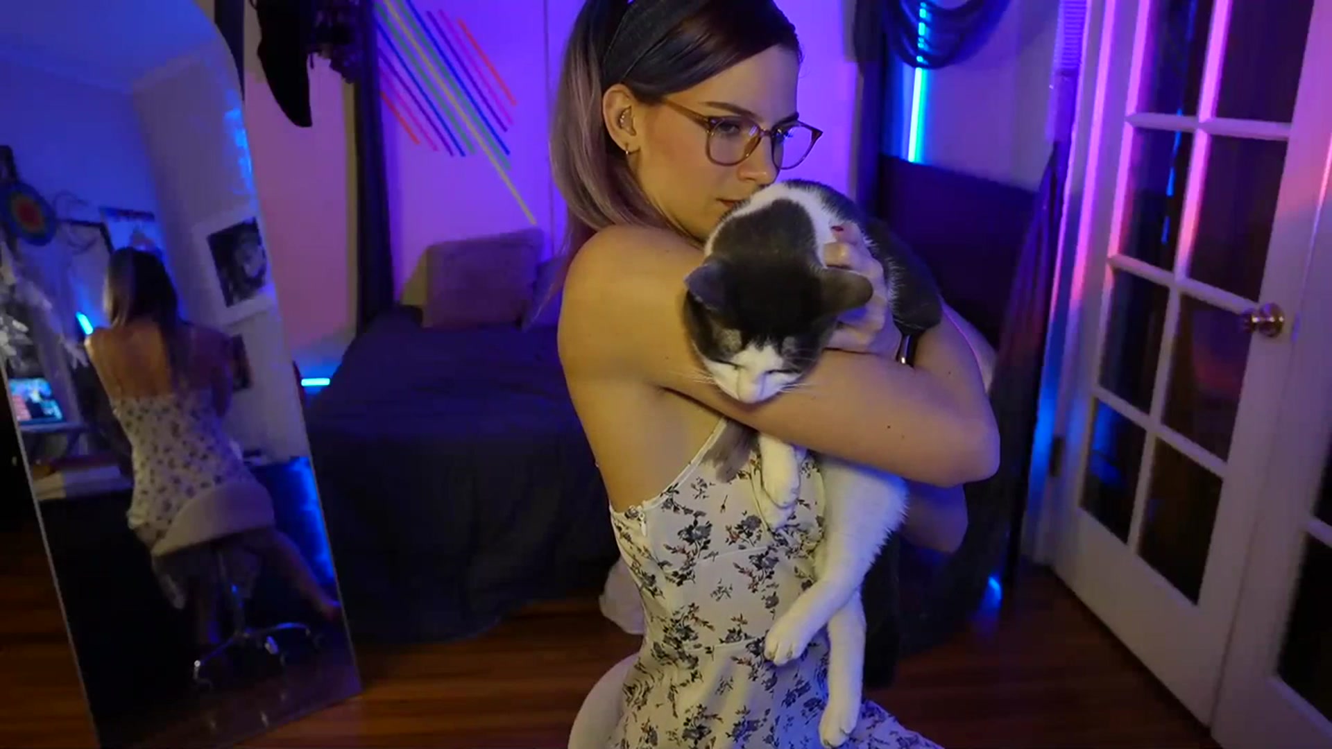 Gallery image thumbnail from Gia_Hill's myfreecams stream on, 11/10/2023, 24:29 image 8 of 20