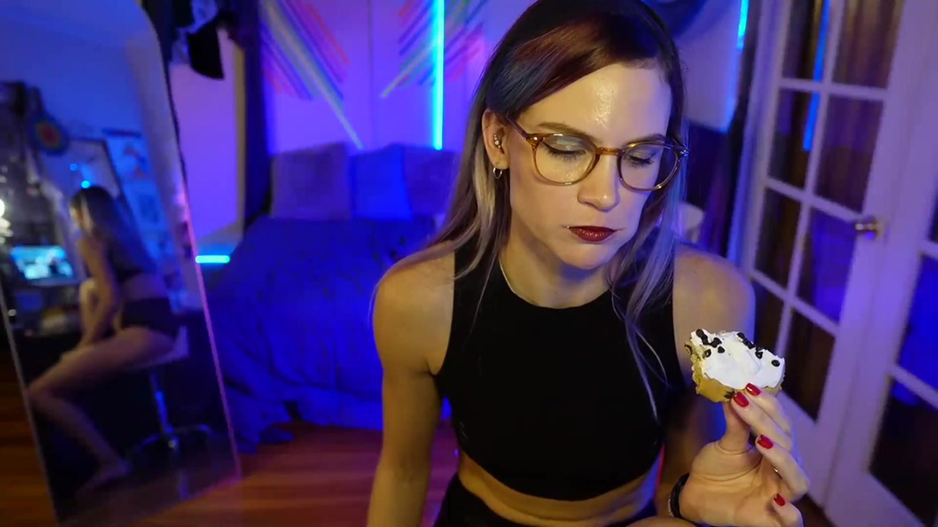 Gallery image thumbnail from Gia_Hill's myfreecams stream on, 11/14/2023, 04:32 image 11 of 20