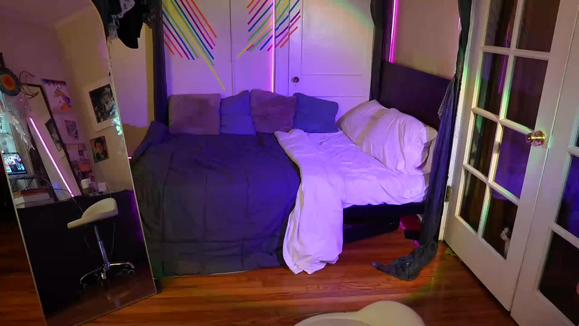 Gallery image thumbnail from Gia_Hill's myfreecams stream on, 11/14/2023, 20:52 image 7 of 20