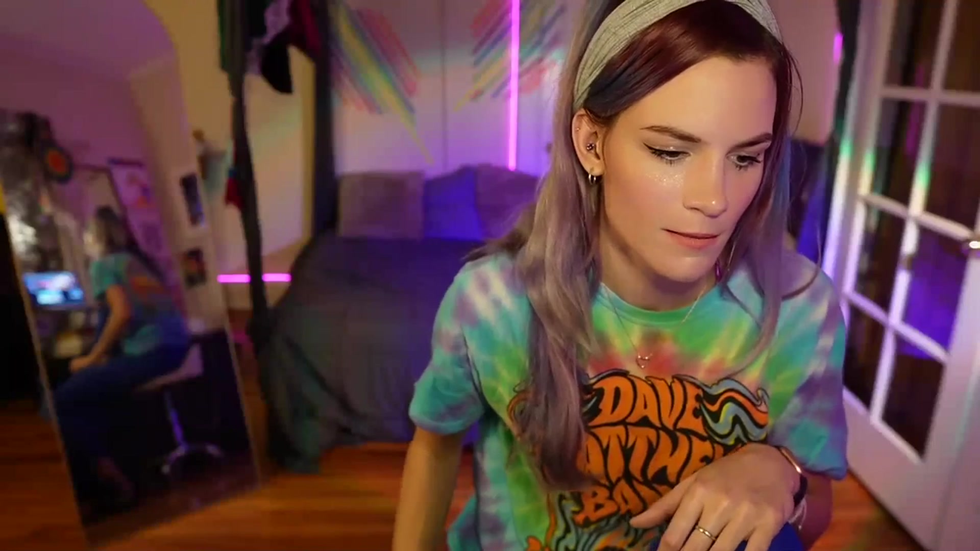 Gallery image thumbnail from Gia_Hill's myfreecams stream on, 11/16/2023, 02:26 image 3 of 20