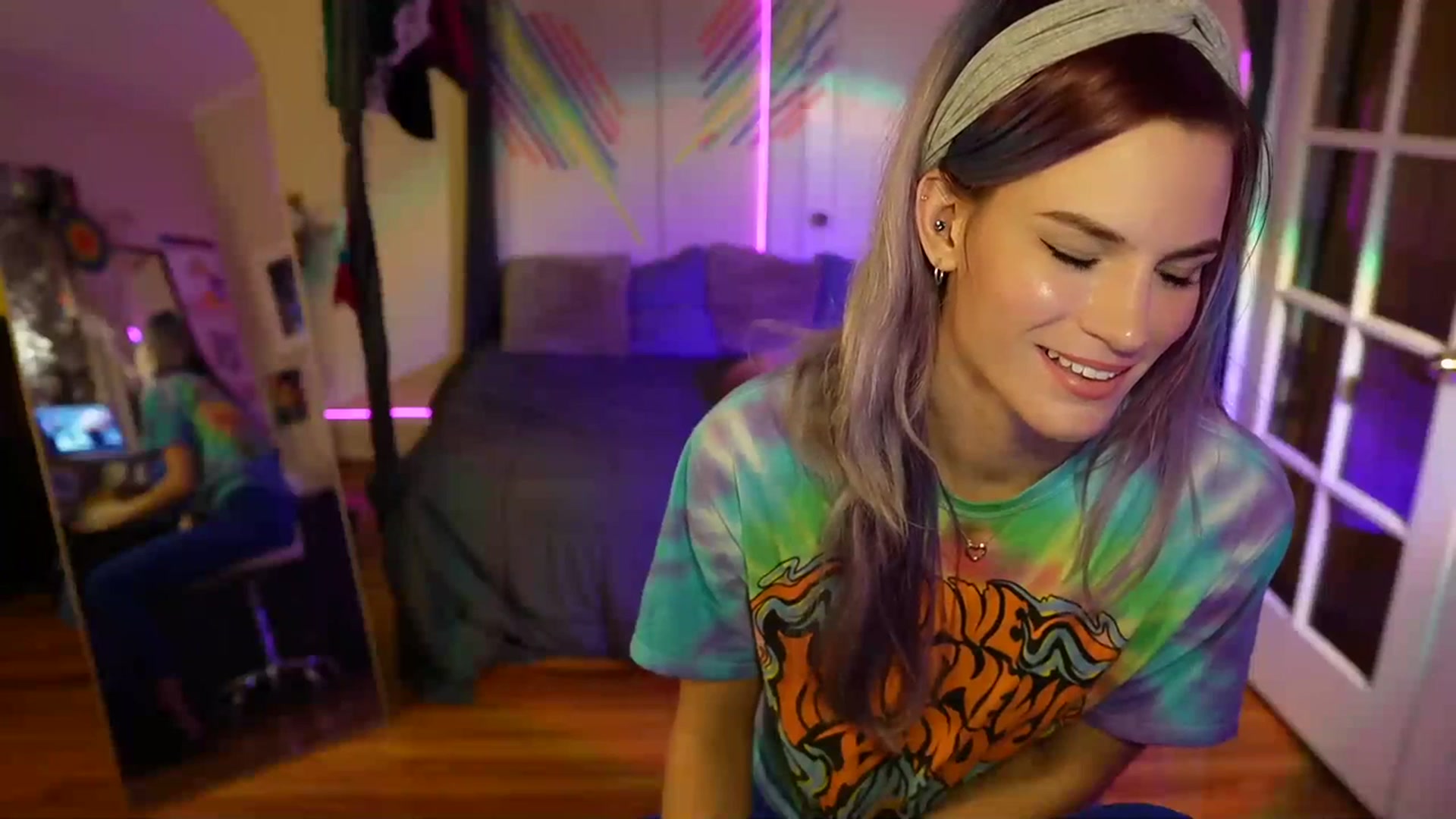Gallery image thumbnail from Gia_Hill's myfreecams stream on, 11/16/2023, 02:26 image 5 of 20