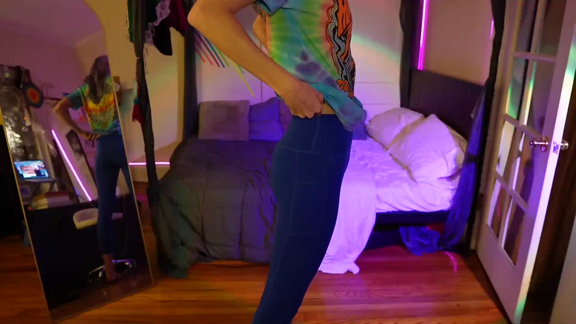 Gallery image thumbnail from Gia_Hill's myfreecams stream on, 11/16/2023, 02:26 image 11 of 20