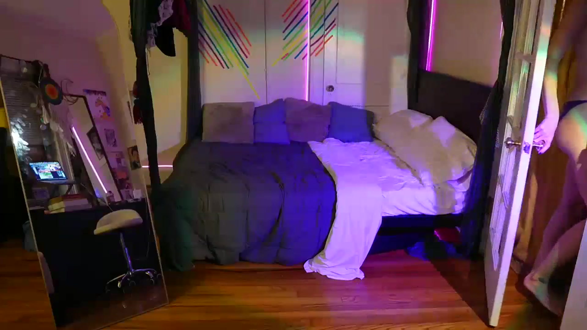 Gallery image thumbnail from Gia_Hill's myfreecams stream on, 11/16/2023, 04:23 image 20 of 20