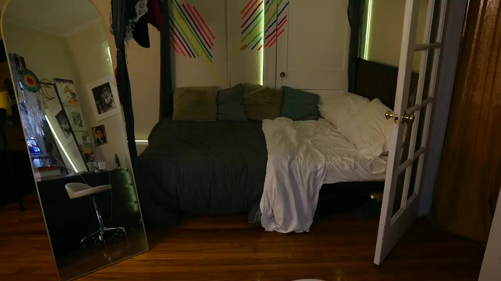 Gallery image thumbnail from Gia_Hill's myfreecams stream on, 11/16/2023, 20:41 image 1 of 20