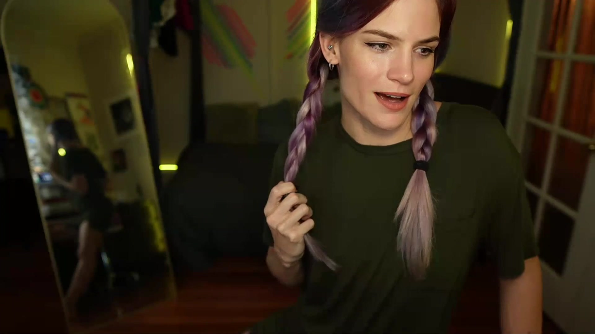 Gallery image thumbnail from Gia_Hill's myfreecams stream on, 11/16/2023, 22:08 image 11 of 20