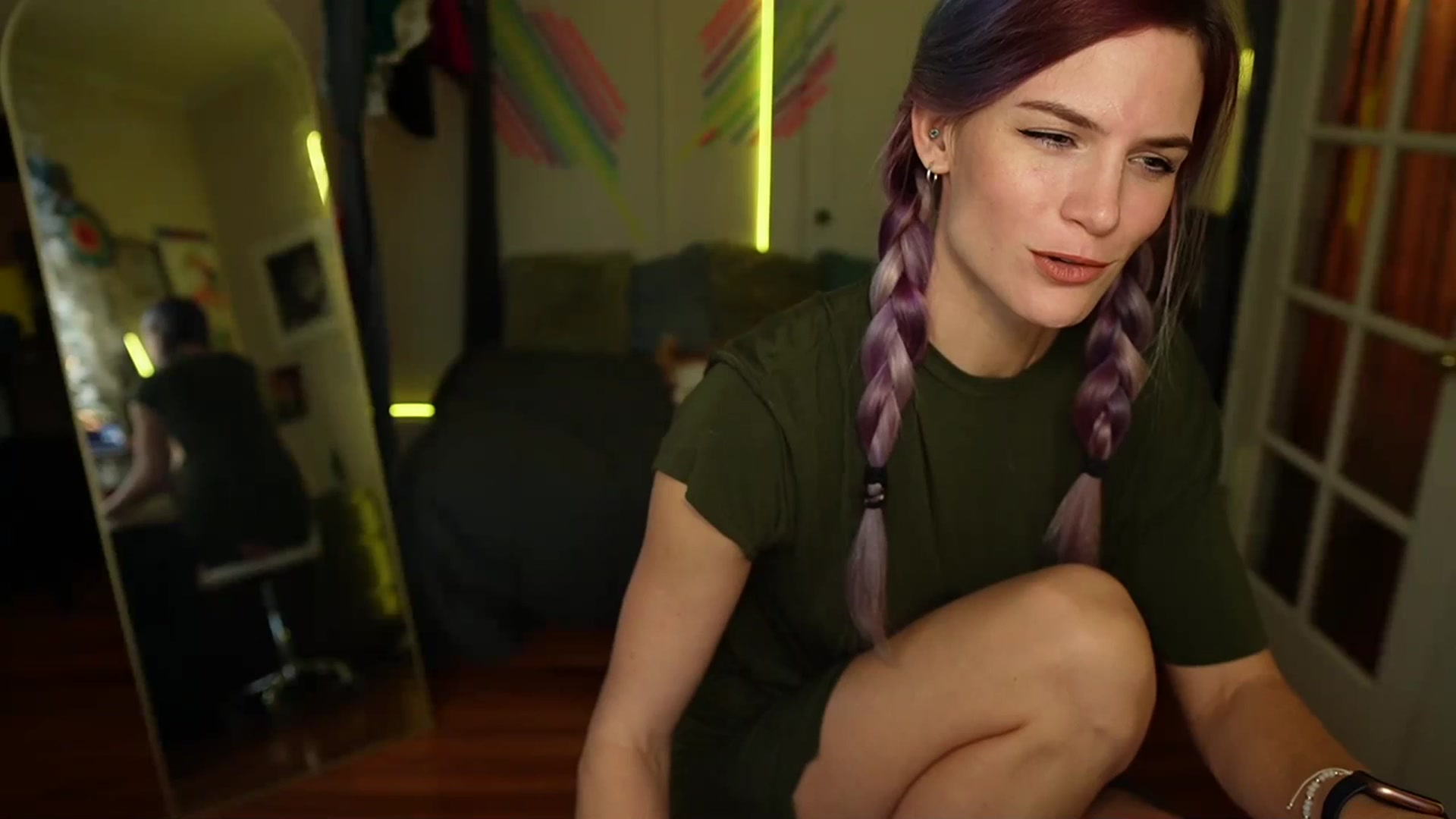 Gallery image thumbnail from Gia_Hill's myfreecams stream on, 11/16/2023, 22:08 image 17 of 20