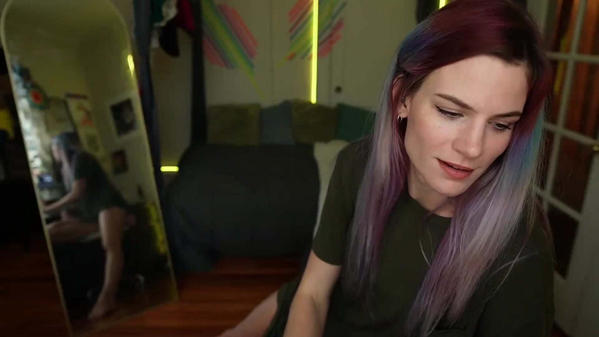 Gallery image thumbnail from Gia_Hill's myfreecams stream on, 11/16/2023, 22:08 image 5 of 20