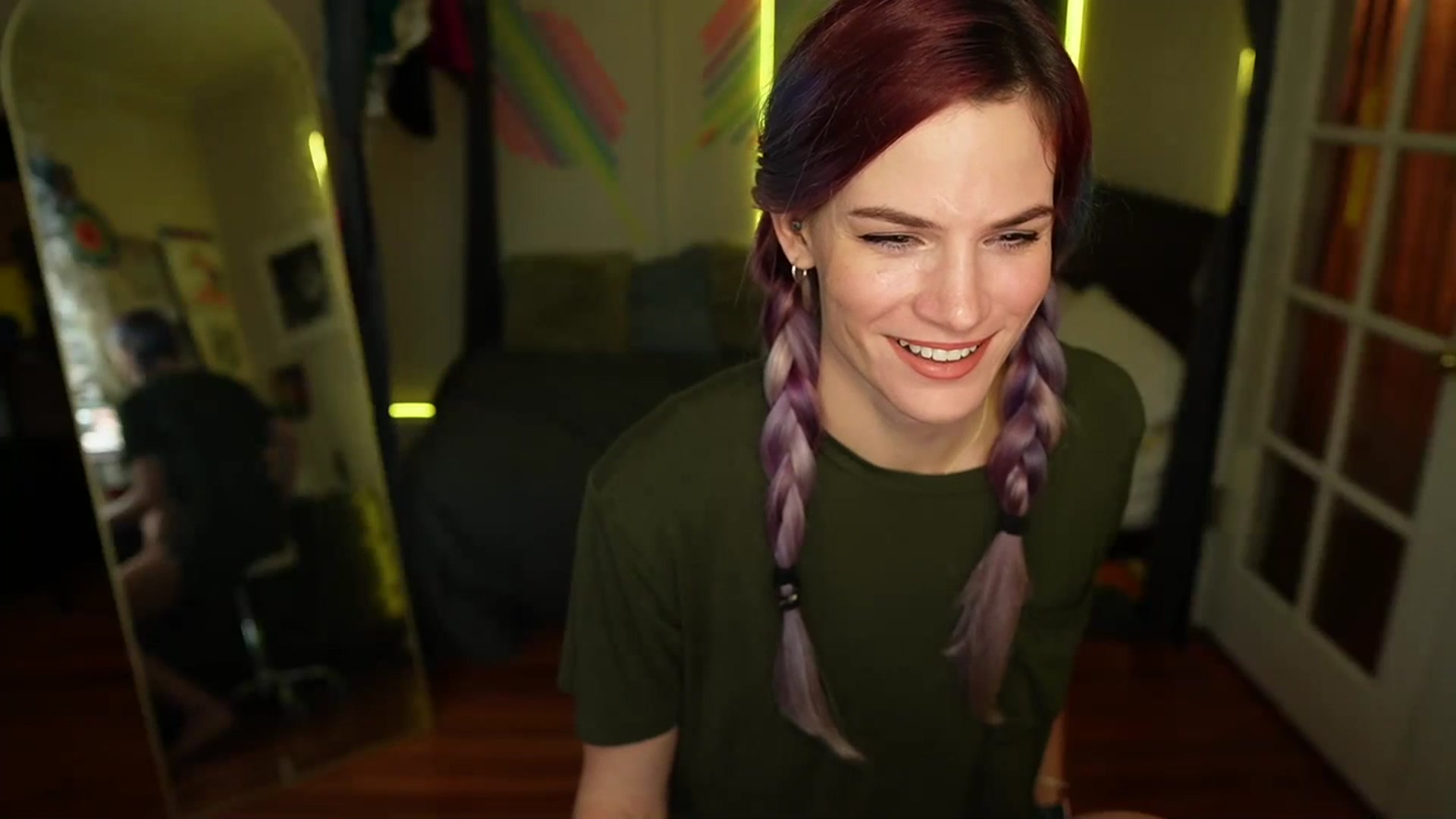 Gallery image thumbnail from Gia_Hill's myfreecams stream on, 11/16/2023, 22:08 image 15 of 20
