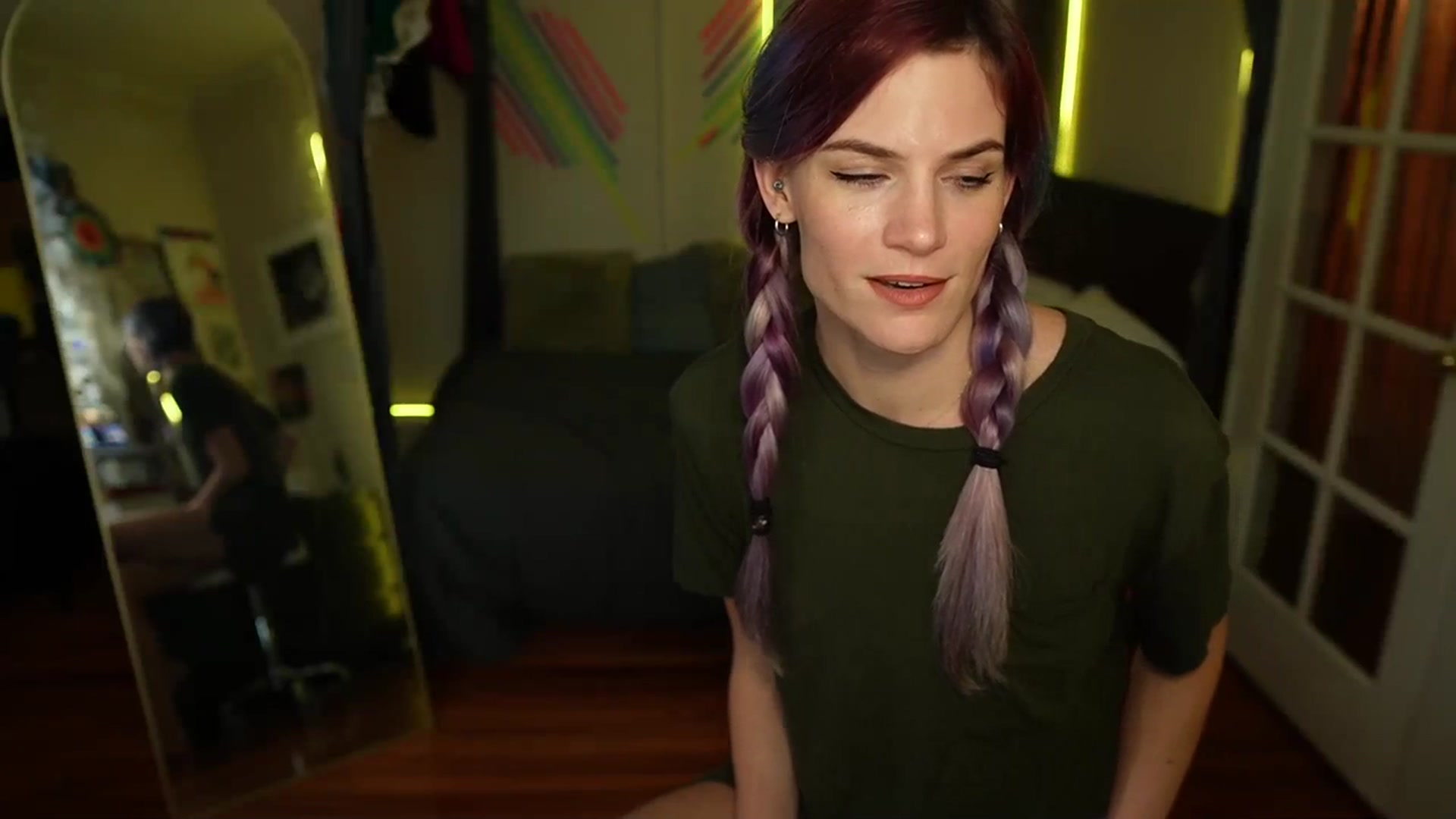 Gallery image thumbnail from Gia_Hill's myfreecams stream on, 11/16/2023, 22:08 image 13 of 20