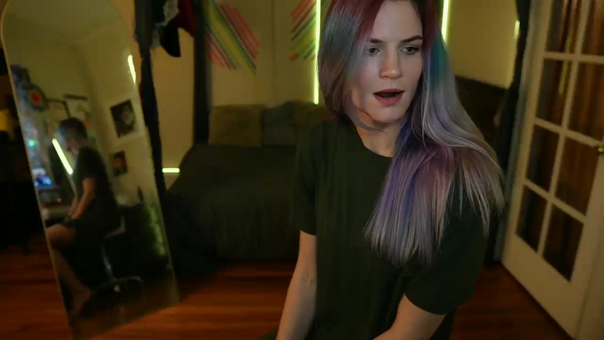 Gallery image thumbnail from Gia_Hill's myfreecams stream on, 11/16/2023, 23:41 image 2 of 20