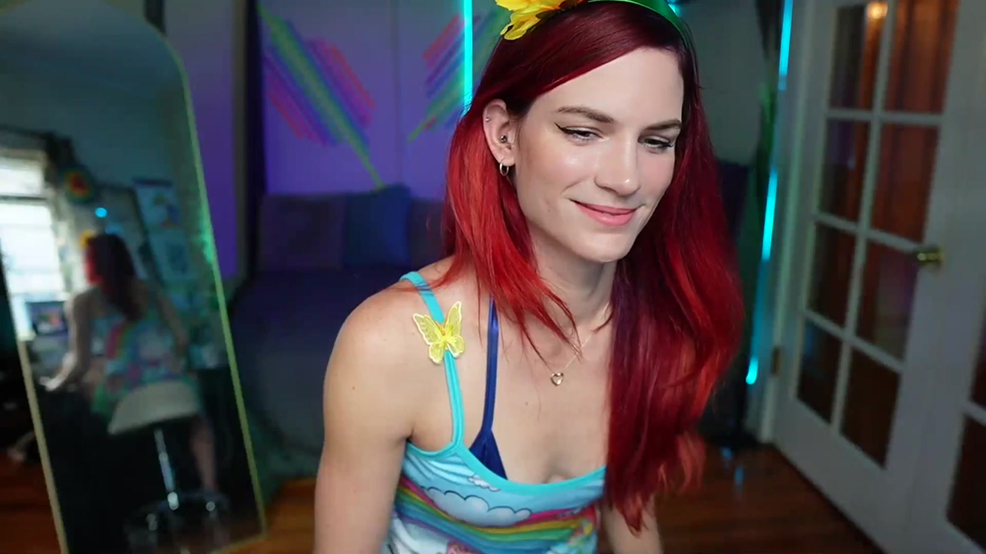 Gallery image thumbnail from Gia_Hill's myfreecams stream on, 11/21/2023, 21:19 image 6 of 20