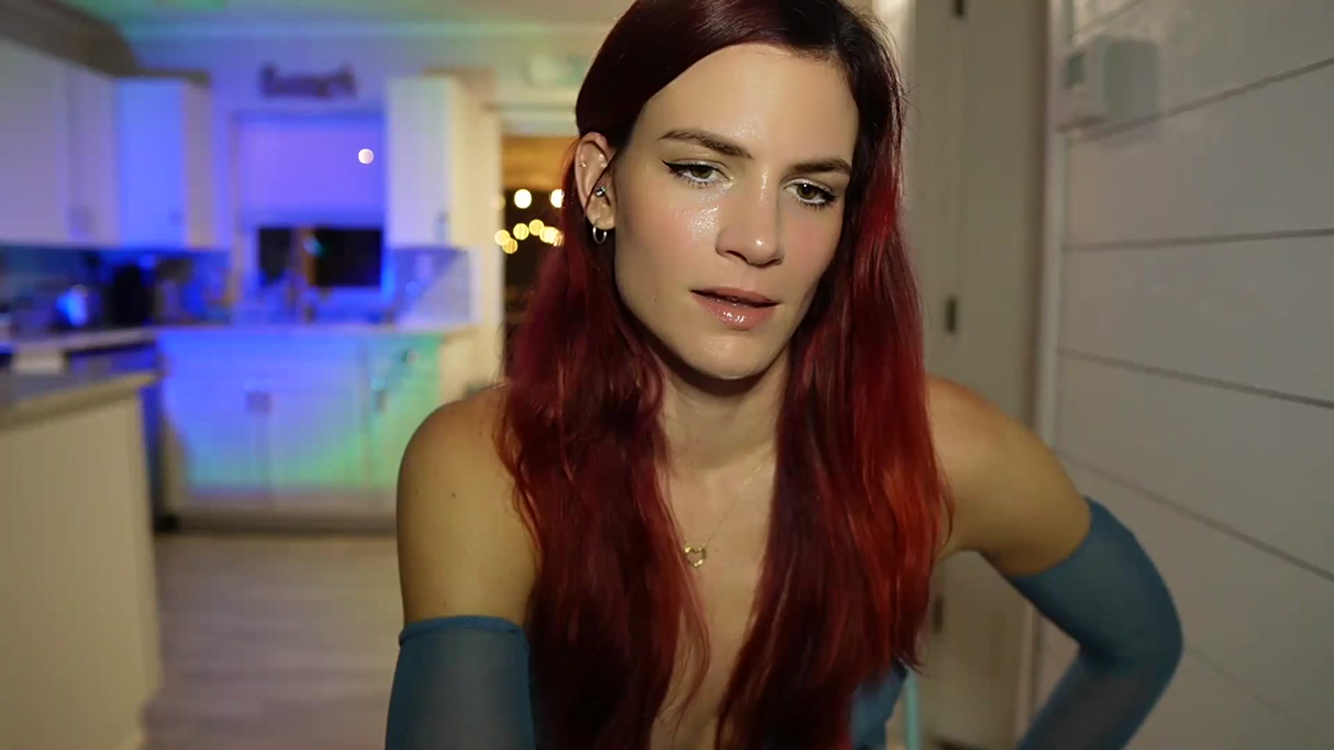 Gallery image thumbnail from Gia_Hill's myfreecams stream on, 11/25/2023, 02:47 image 2 of 20