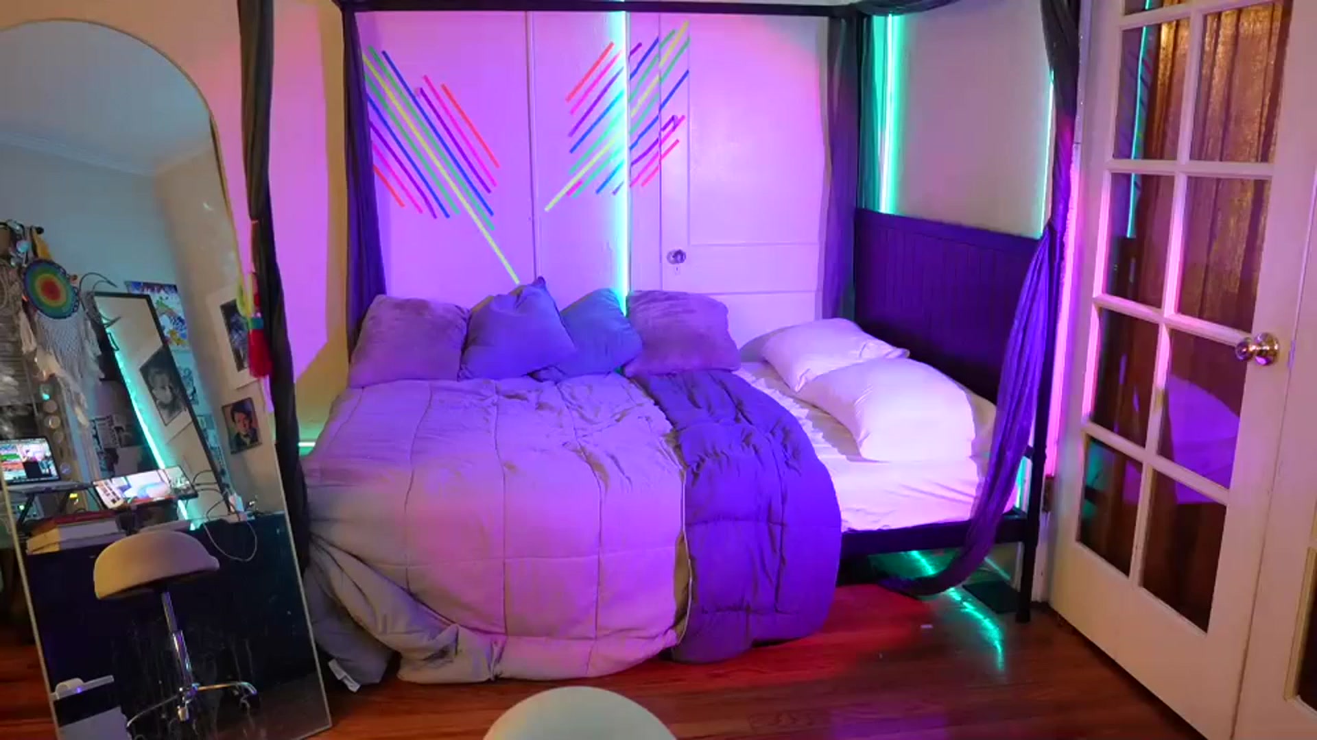 Gallery image thumbnail from Gia_Hill's myfreecams stream on, 01/08/2024, 02:40 image 8 of 20