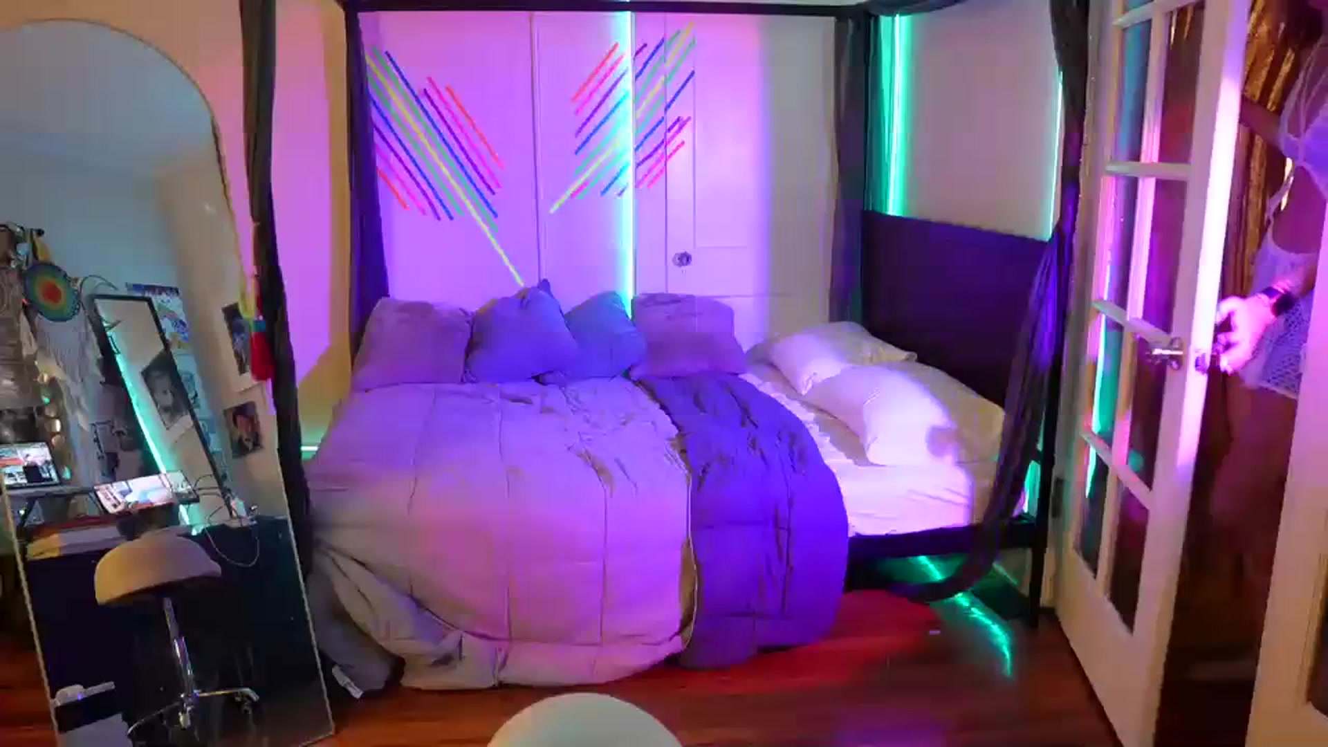 Gallery image thumbnail from Gia_Hill's myfreecams stream on, 01/08/2024, 02:40 image 9 of 20