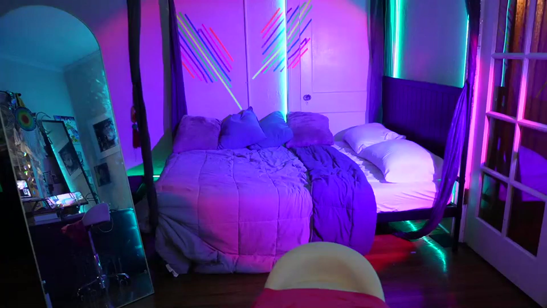 Gallery image thumbnail from Gia_Hill's myfreecams stream on, 01/08/2024, 04:53 image 12 of 20