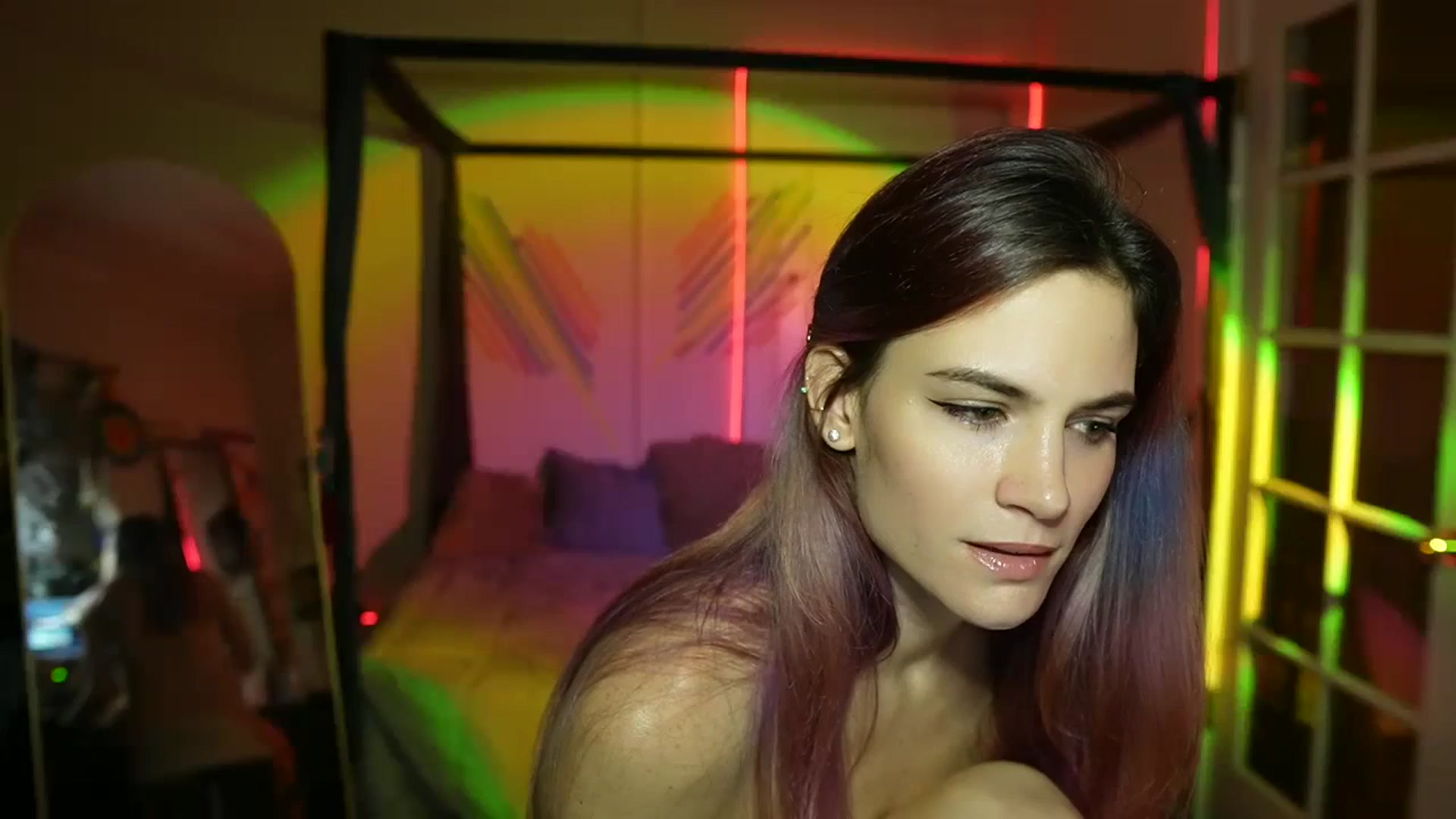 Gallery image thumbnail from Gia_Hill's myfreecams stream on, 01/09/2024, 24:13 image 6 of 20