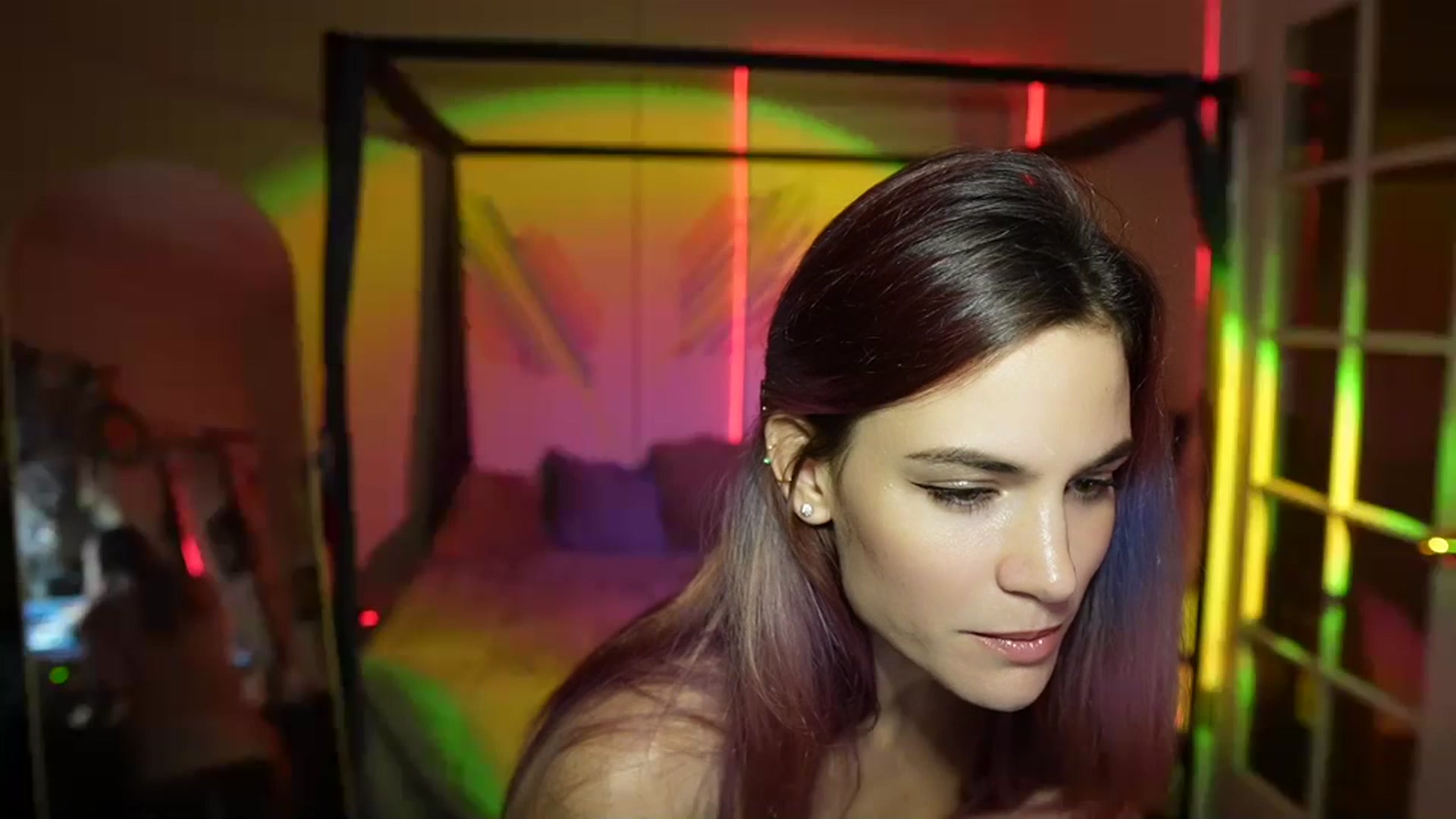 Gallery image thumbnail from Gia_Hill's myfreecams stream on, 01/09/2024, 24:13 image 5 of 20