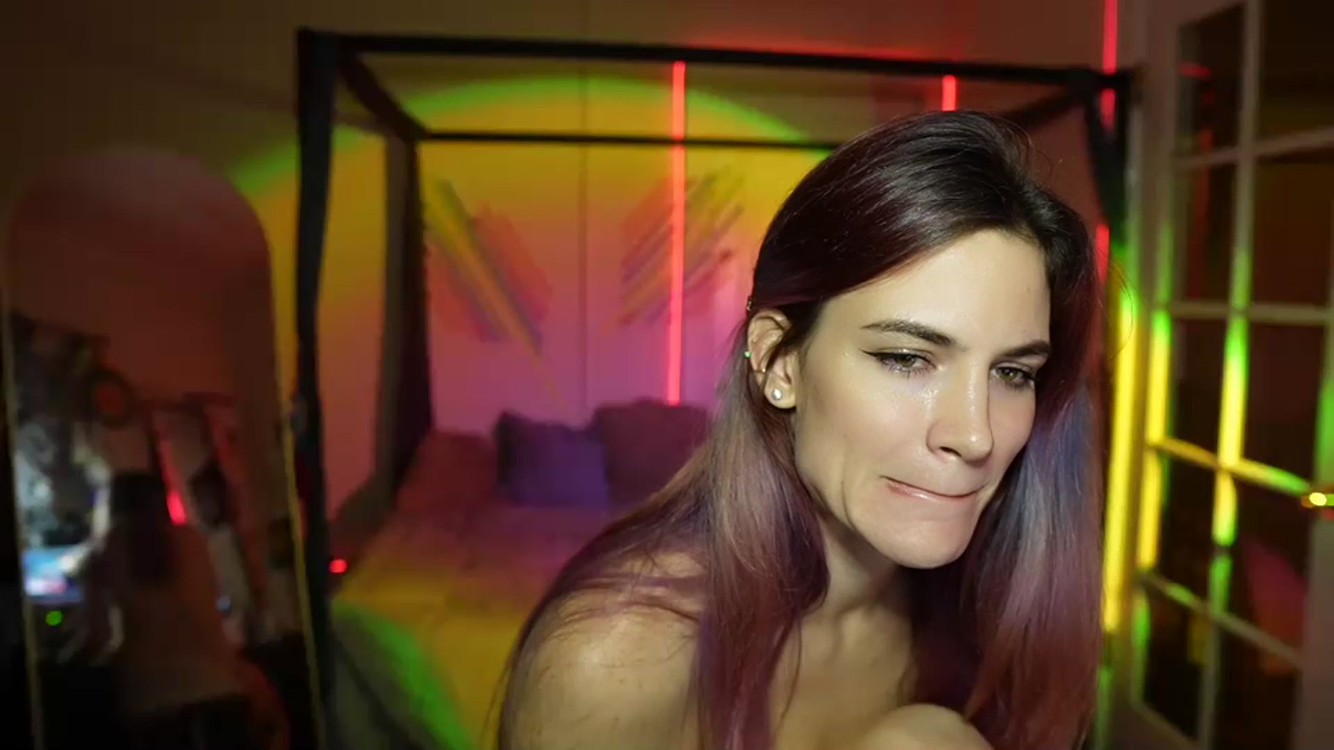 Gallery image thumbnail from Gia_Hill's myfreecams stream on, 01/09/2024, 24:13 image 9 of 20