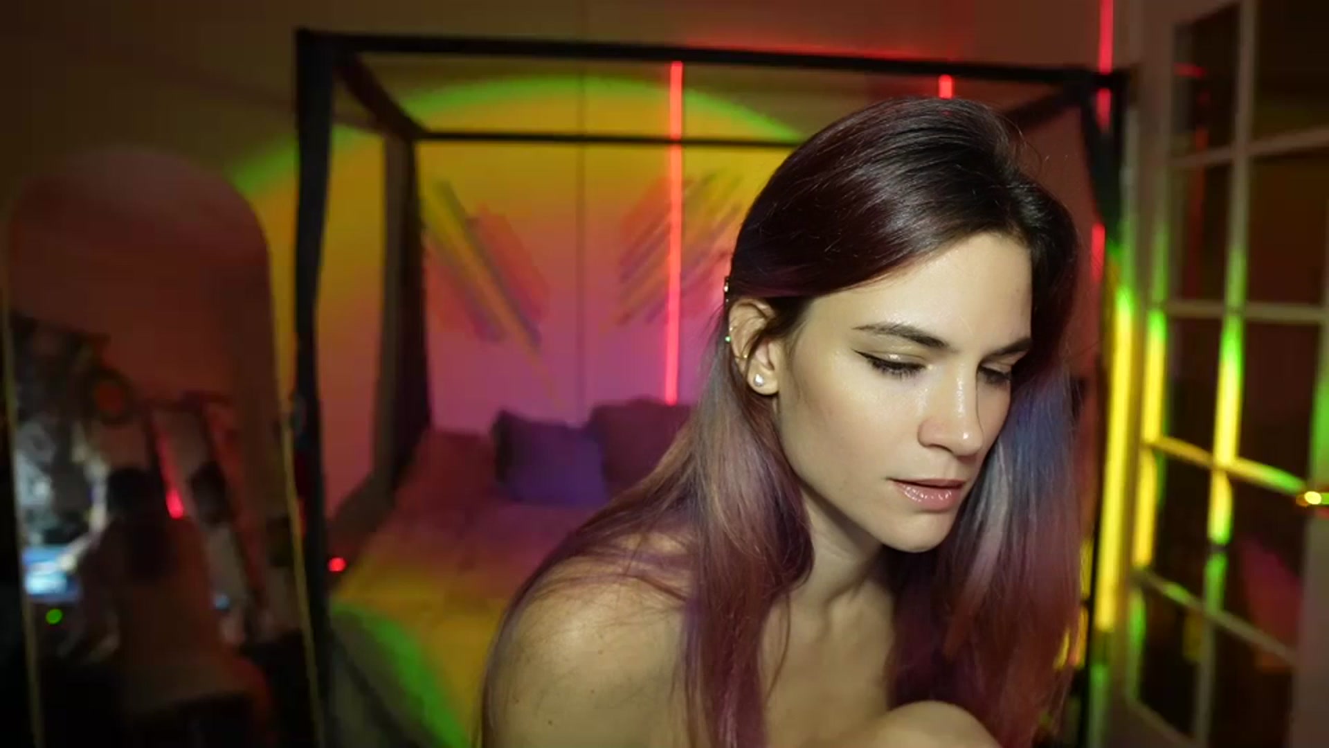 Gallery image thumbnail from Gia_Hill's myfreecams stream on, 01/09/2024, 24:13 image 7 of 20