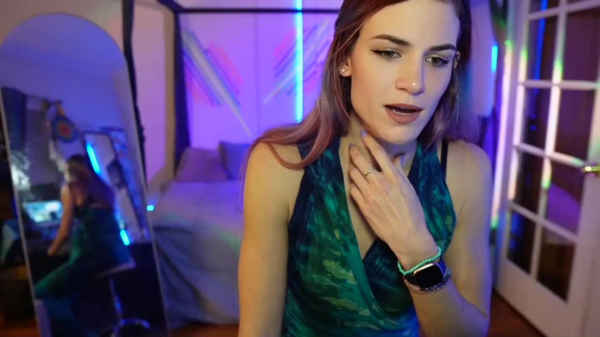 Gallery image thumbnail from Gia_Hill's myfreecams stream on, 01/11/2024, 02:52 image 12 of 20