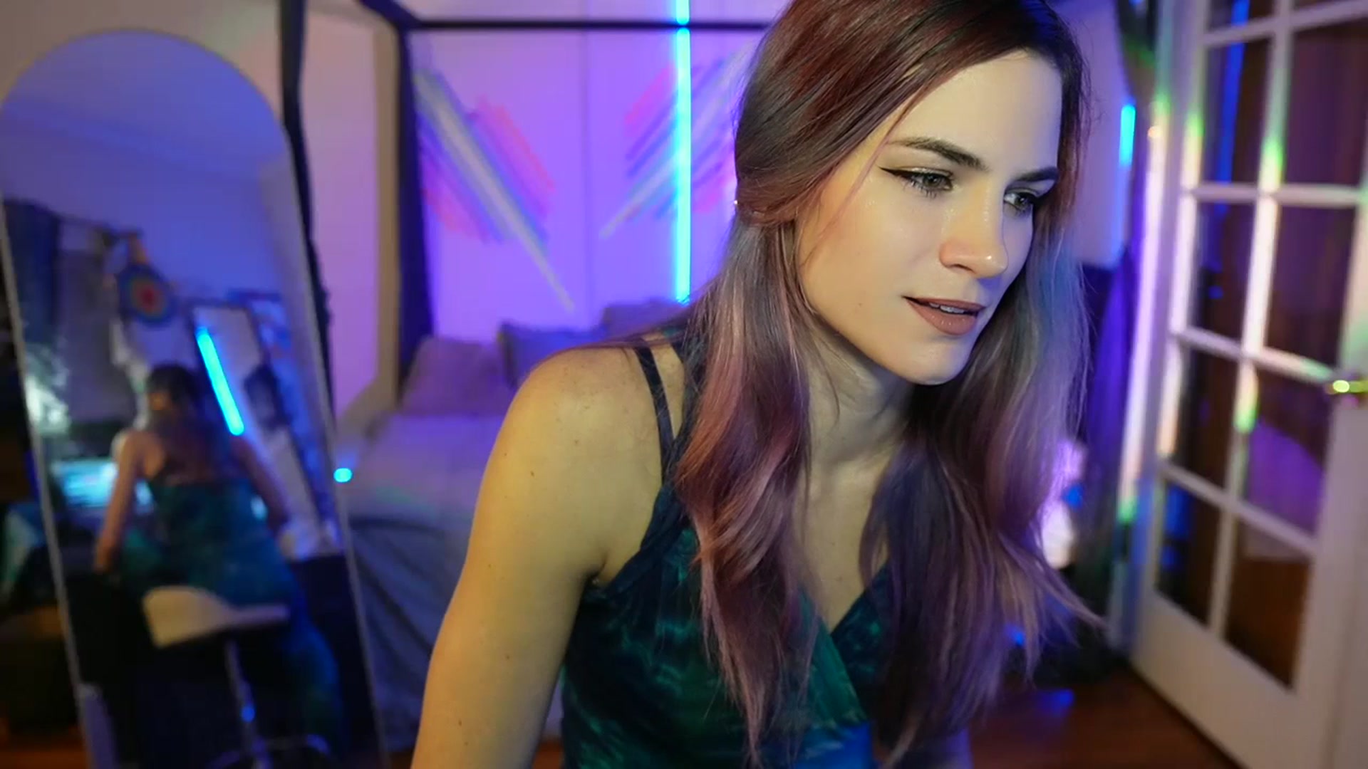 Gallery image thumbnail from Gia_Hill's myfreecams stream on, 01/11/2024, 02:52 image 7 of 20