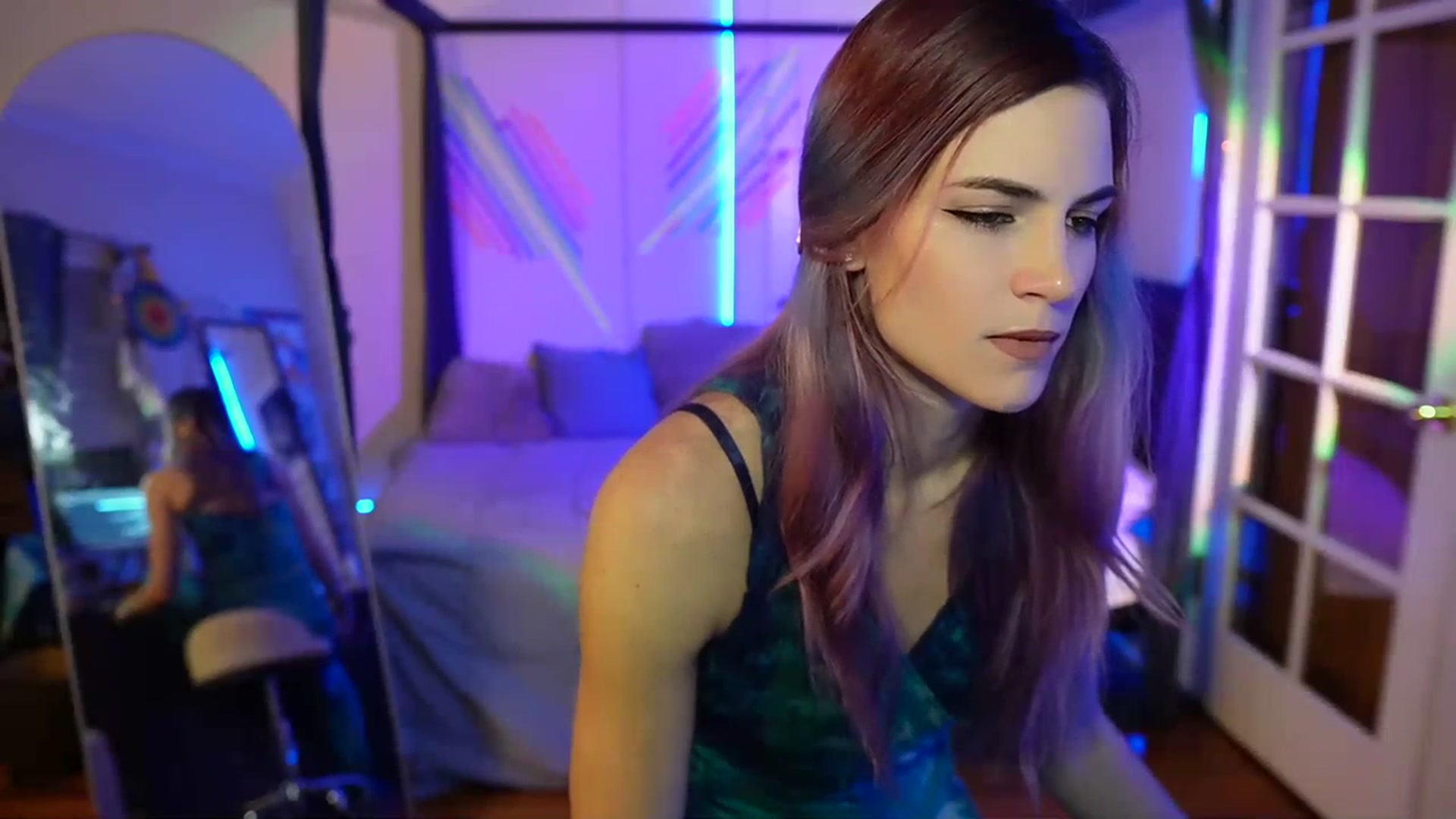 Gallery image thumbnail from Gia_Hill's myfreecams stream on, 01/11/2024, 02:52 image 2 of 20