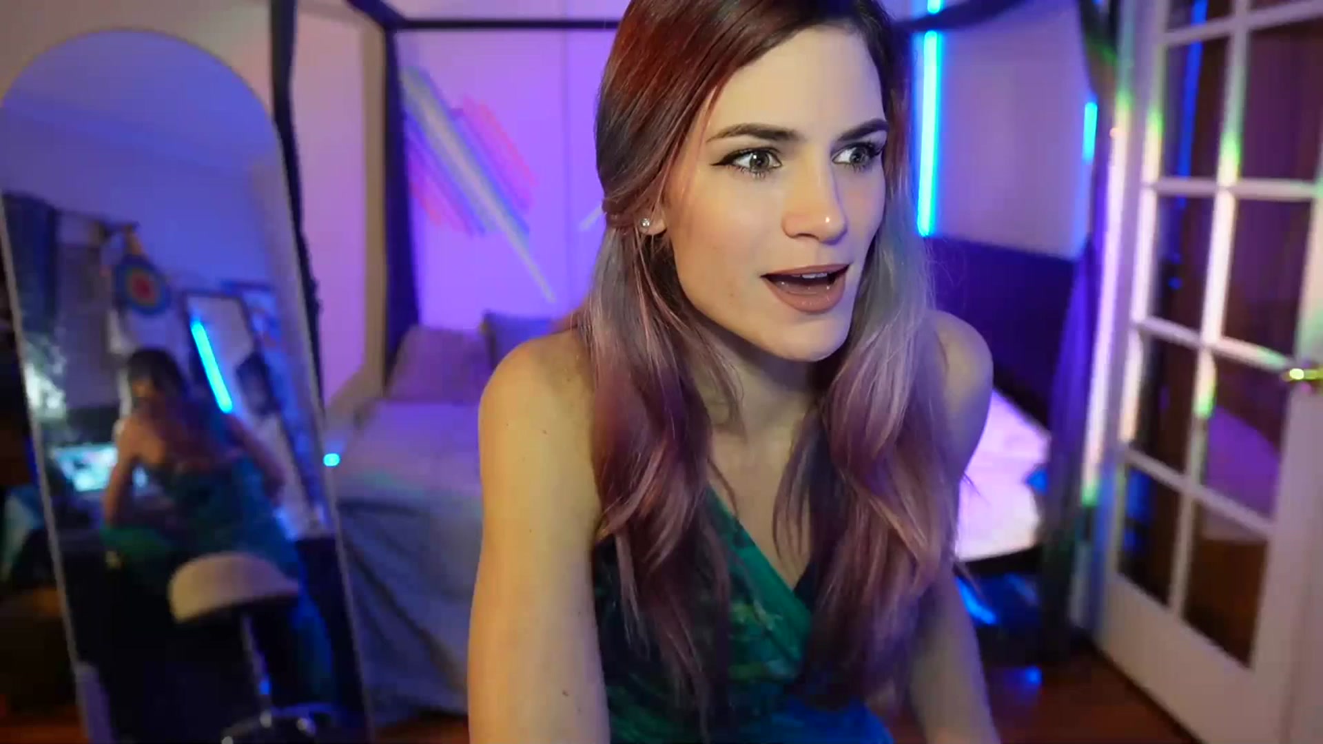 Gallery image thumbnail from Gia_Hill's myfreecams stream on, 01/11/2024, 02:52 image 1 of 20