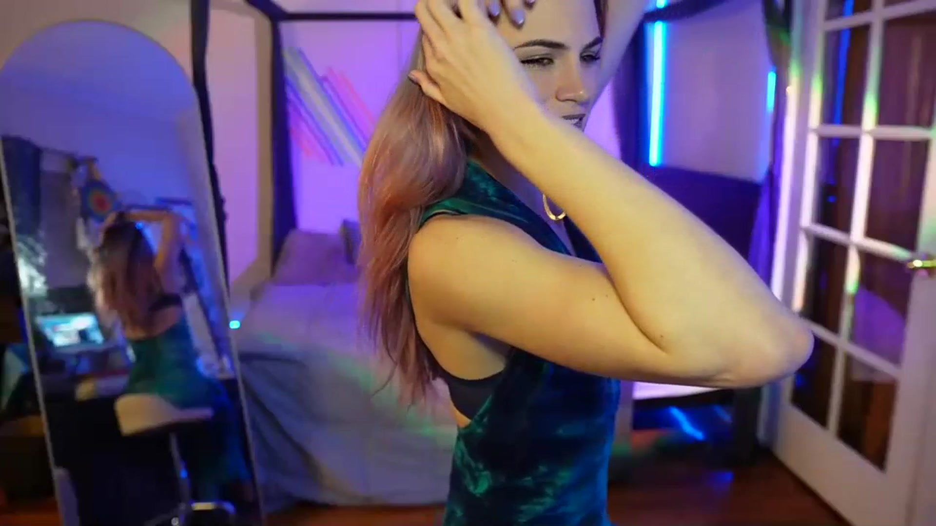 Gallery image thumbnail from Gia_Hill's myfreecams stream on, 01/11/2024, 02:52 image 19 of 20