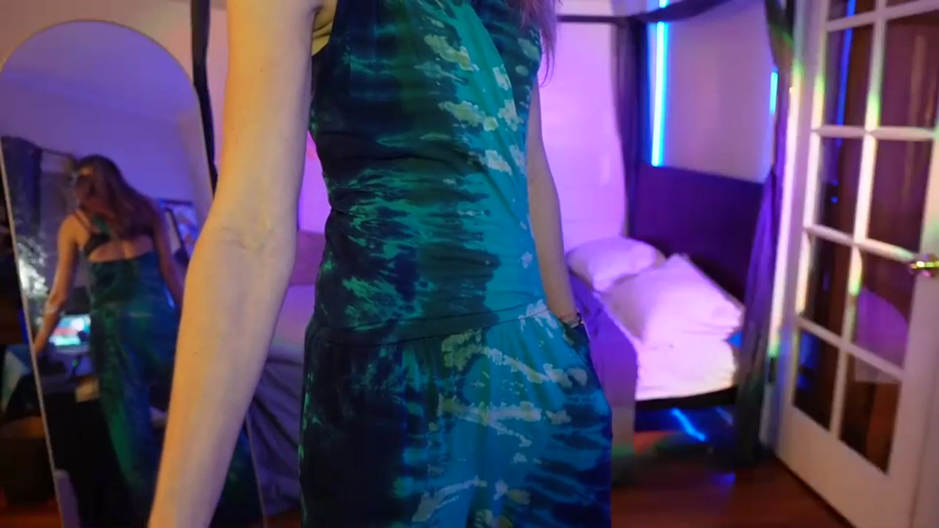 Gallery image thumbnail from Gia_Hill's myfreecams stream on, 01/11/2024, 02:52 image 17 of 20