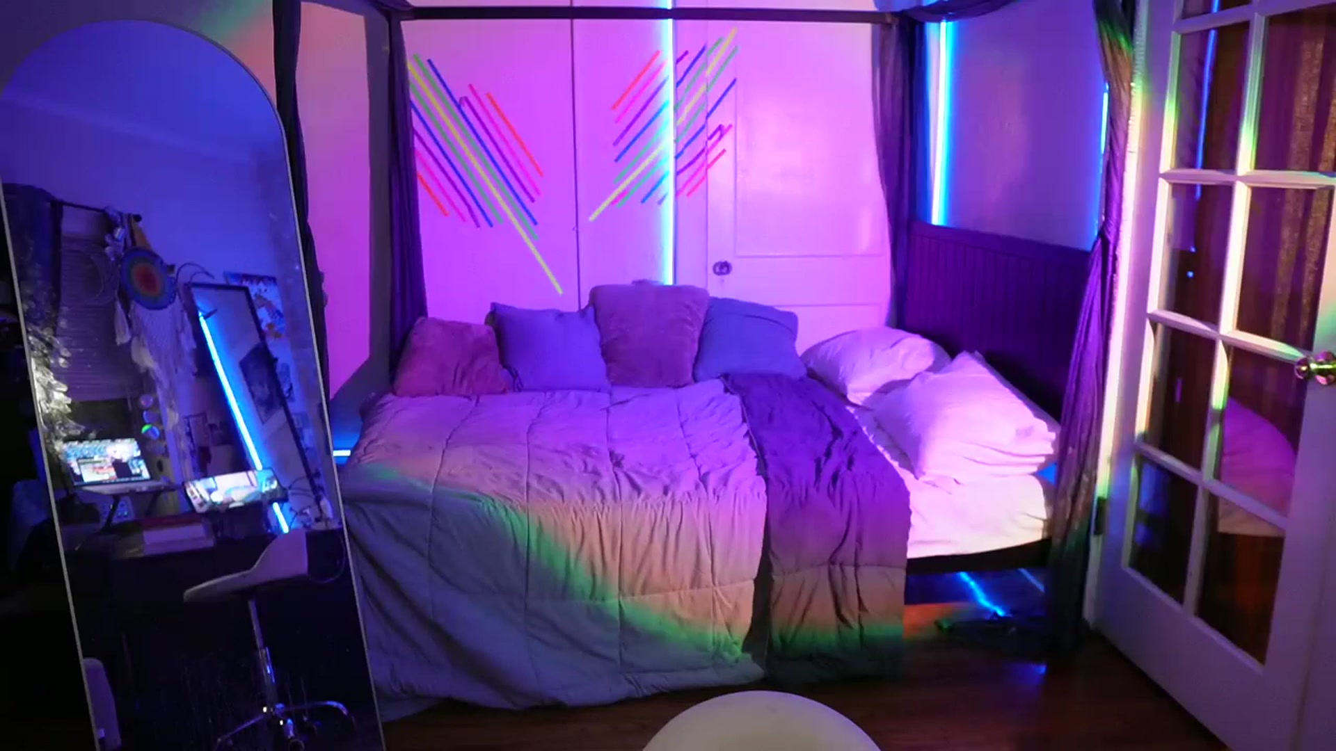 Gallery image thumbnail from Gia_Hill's myfreecams stream on, 01/11/2024, 04:16 image 11 of 20