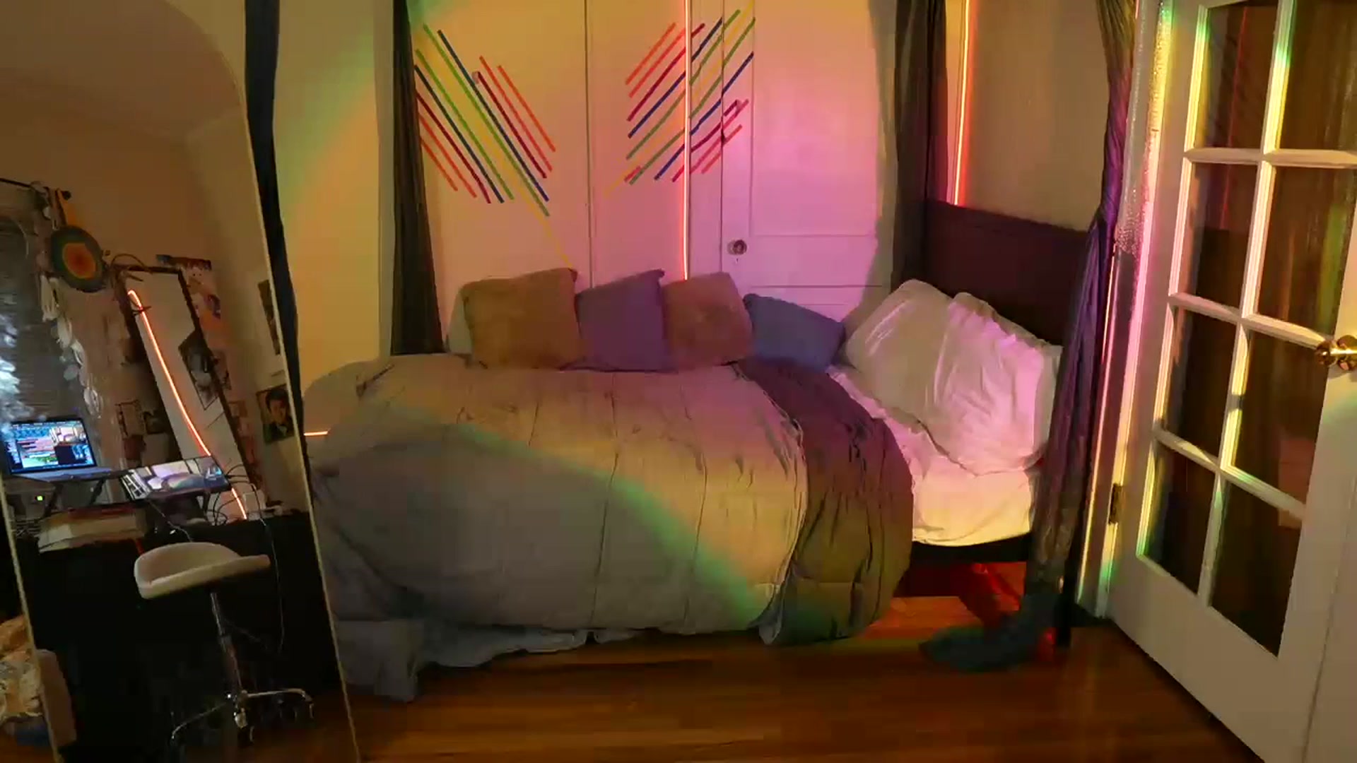 Gallery image thumbnail from Gia_Hill's myfreecams stream on, 01/14/2024, 04:16 image 13 of 20