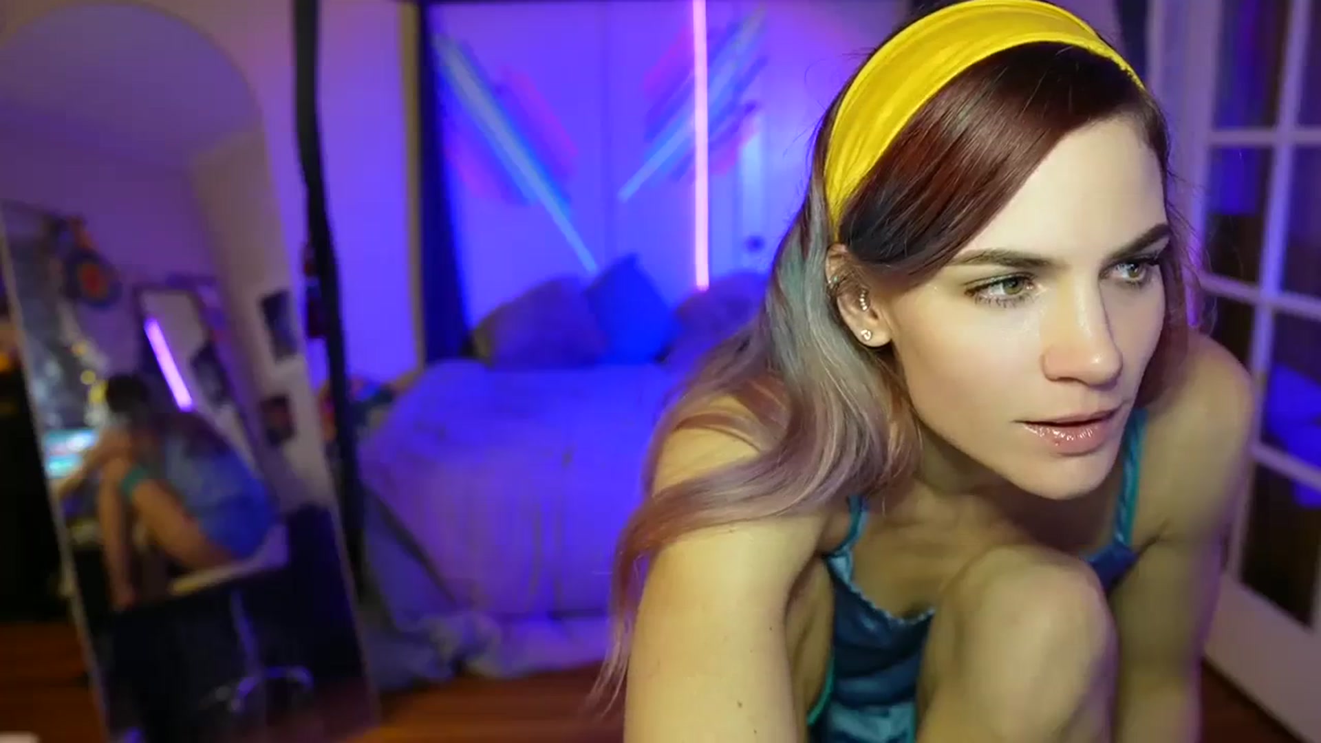 Gallery image thumbnail from Gia_Hill's myfreecams stream on, 01/18/2024, 05:04 image 16 of 20