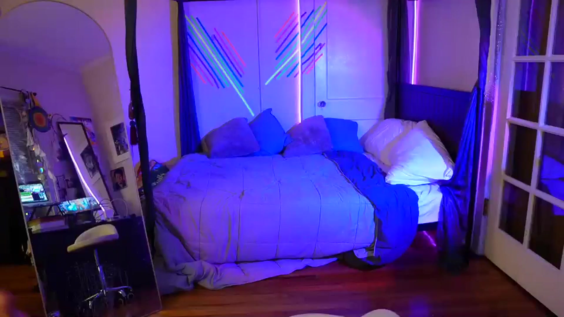 Gallery image thumbnail from Gia_Hill's myfreecams stream on, 01/18/2024, 05:04 image 19 of 20