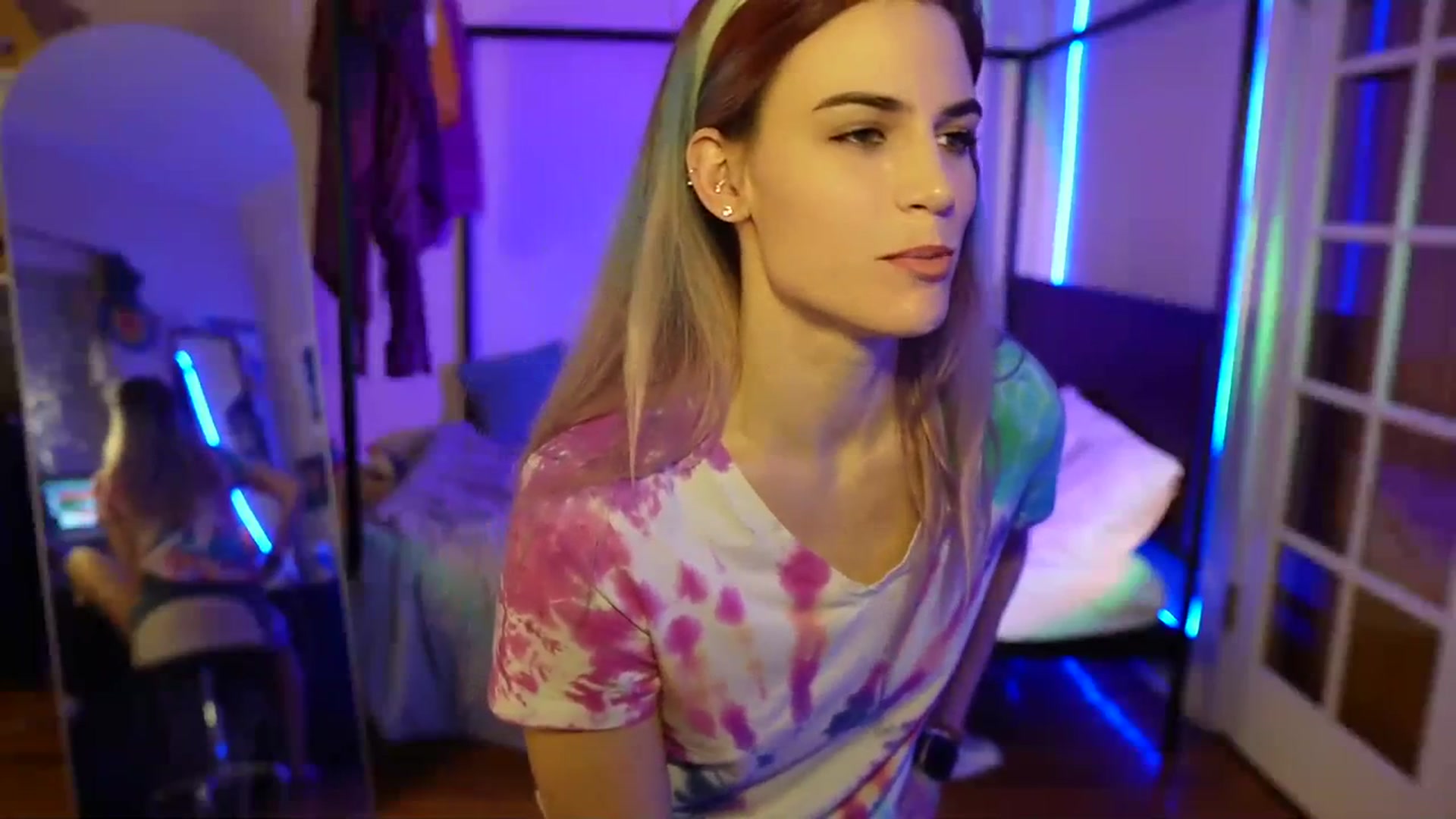 Gallery image thumbnail from Gia_Hill's myfreecams stream on, 01/27/2024, 03:14 image 13 of 20