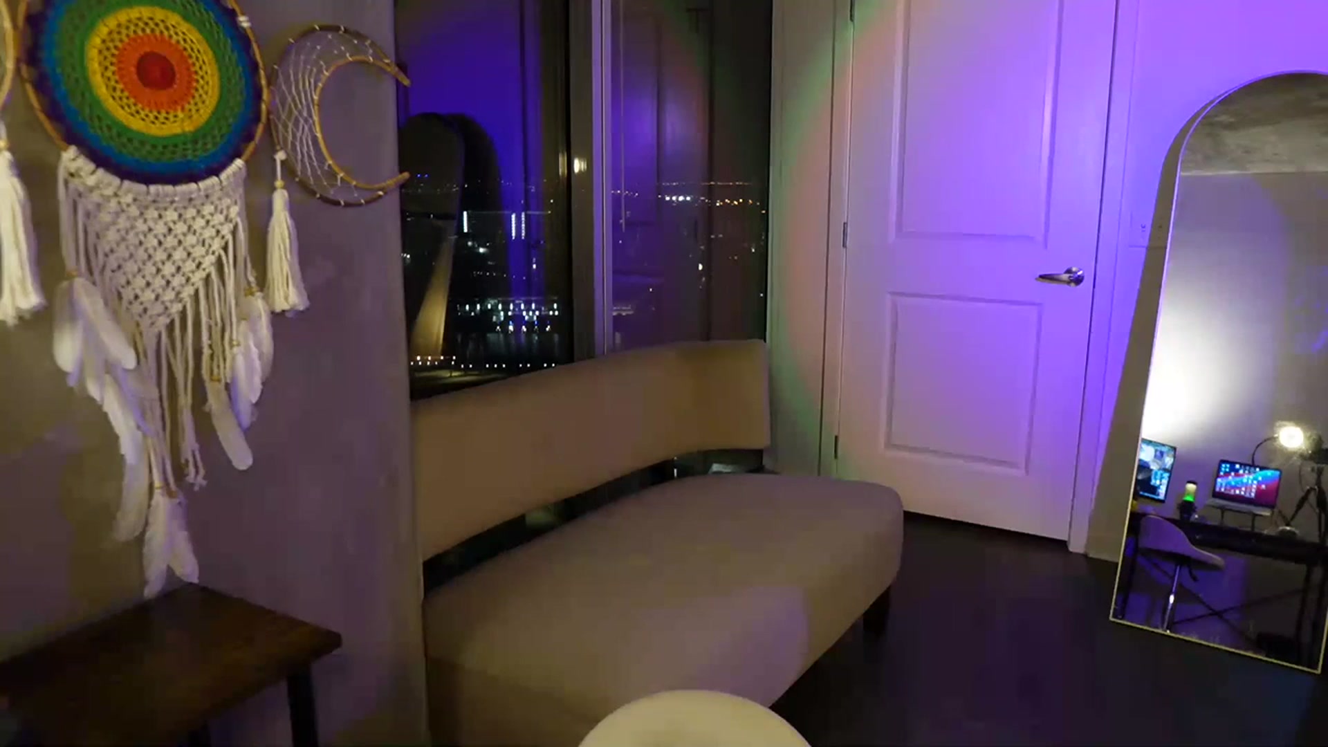 Gallery image thumbnail from Gia_Hill's myfreecams stream on, 02/01/2024, 03:53 image 10 of 20