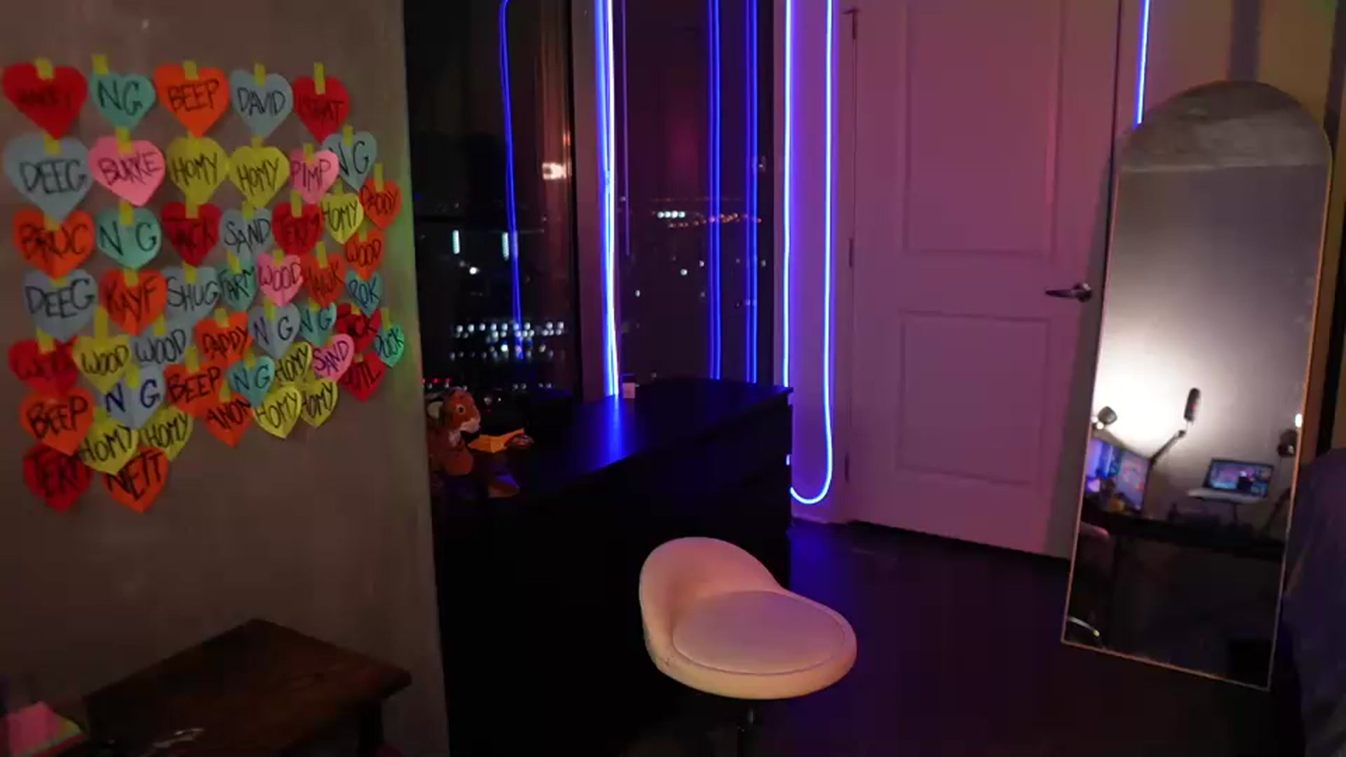 Gallery image thumbnail from Gia_Hill's myfreecams stream on, 02/10/2024, 03:32 image 14 of 20