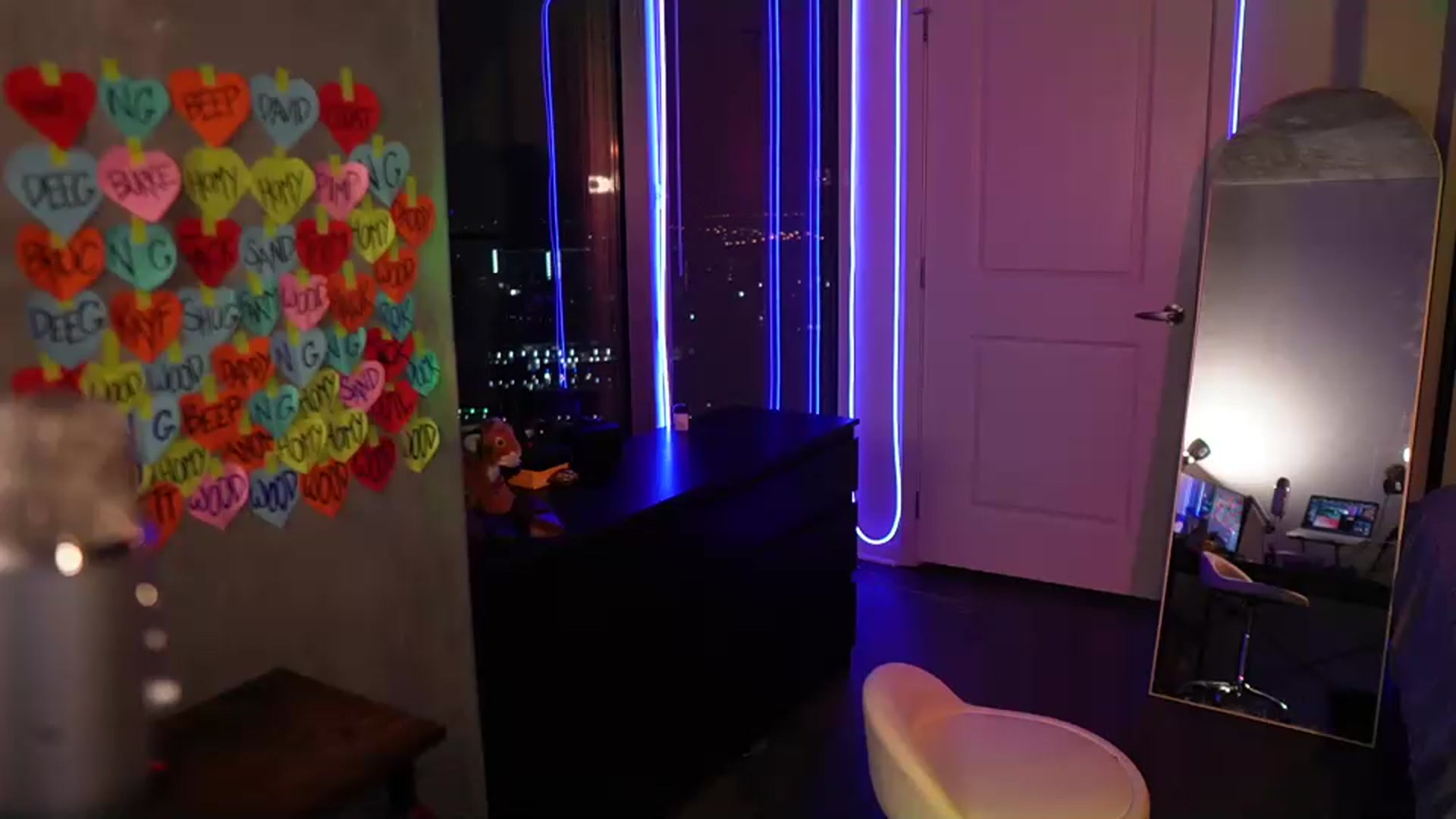 Gallery image thumbnail from Gia_Hill's myfreecams stream on, 02/10/2024, 05:26 image 8 of 20