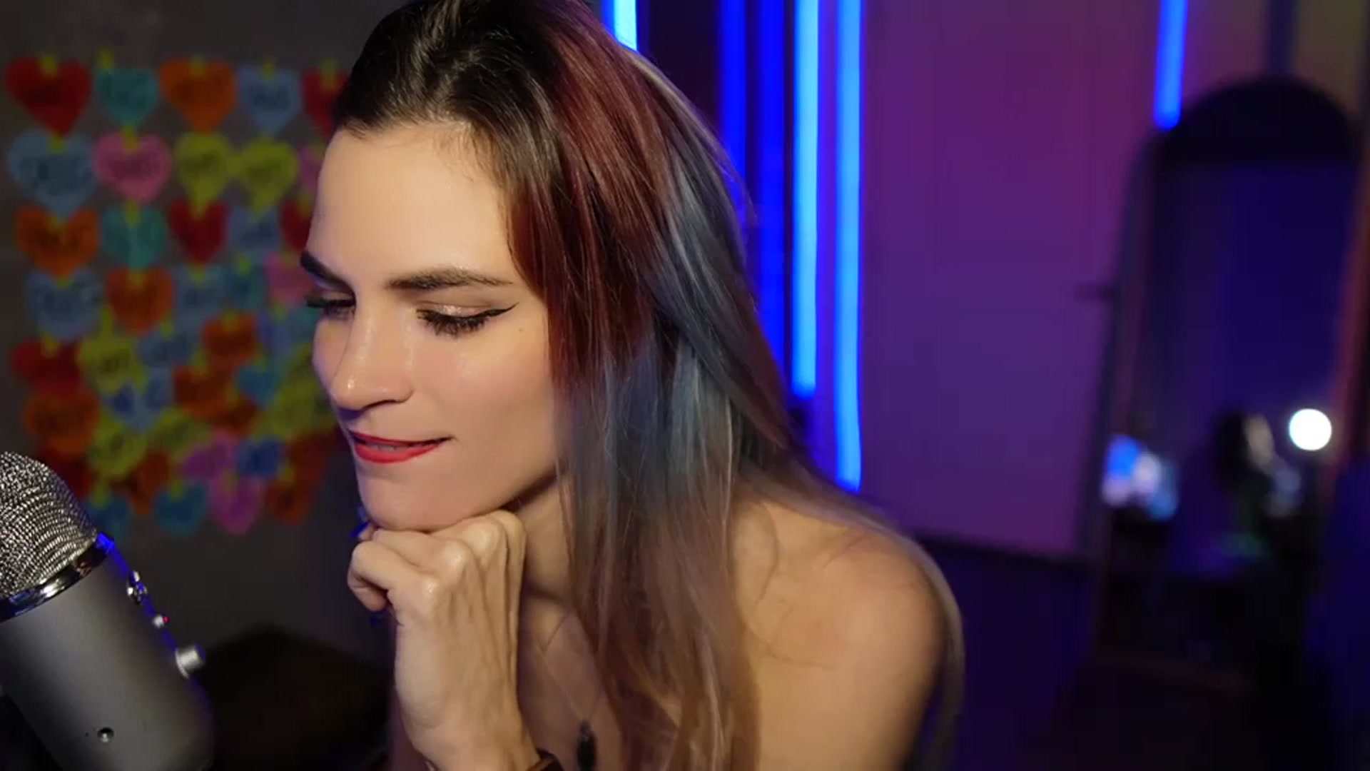 Gallery image thumbnail from Gia_Hill's myfreecams stream on, 02/10/2024, 06:15 image 3 of 20