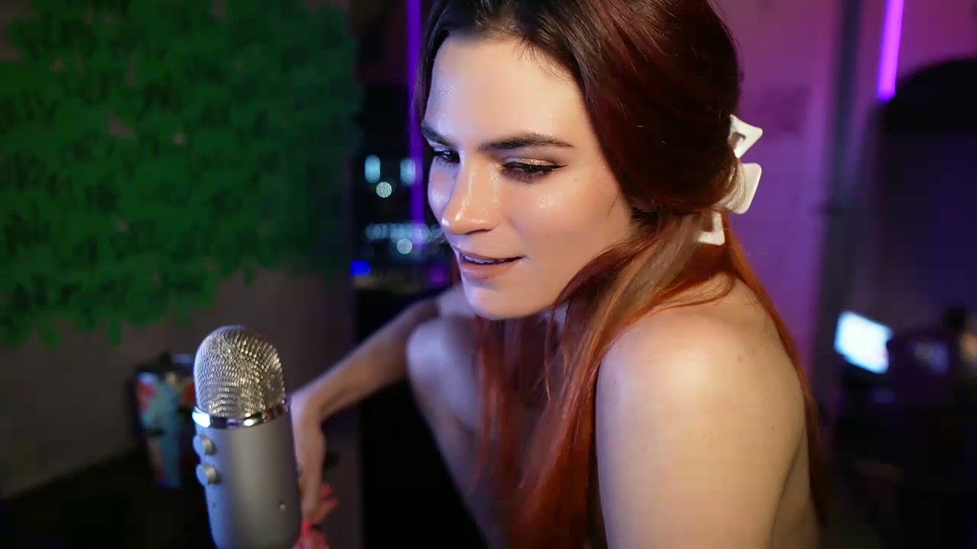 Gallery image thumbnail from Gia_Hill's myfreecams stream on, 03/05/2024, 05:27 image 11 of 20