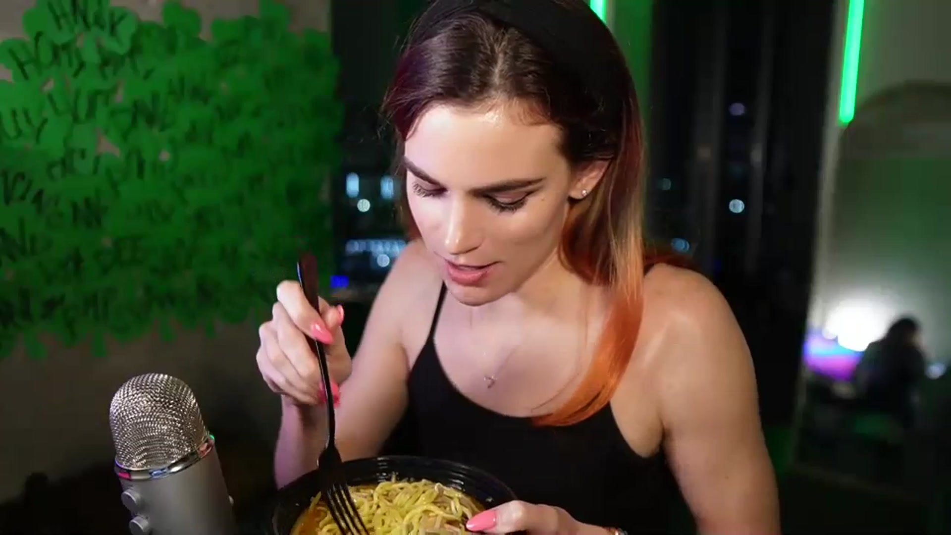 Gallery image thumbnail from Gia_Hill's myfreecams stream on, 03/07/2024, 03:04 image 17 of 20