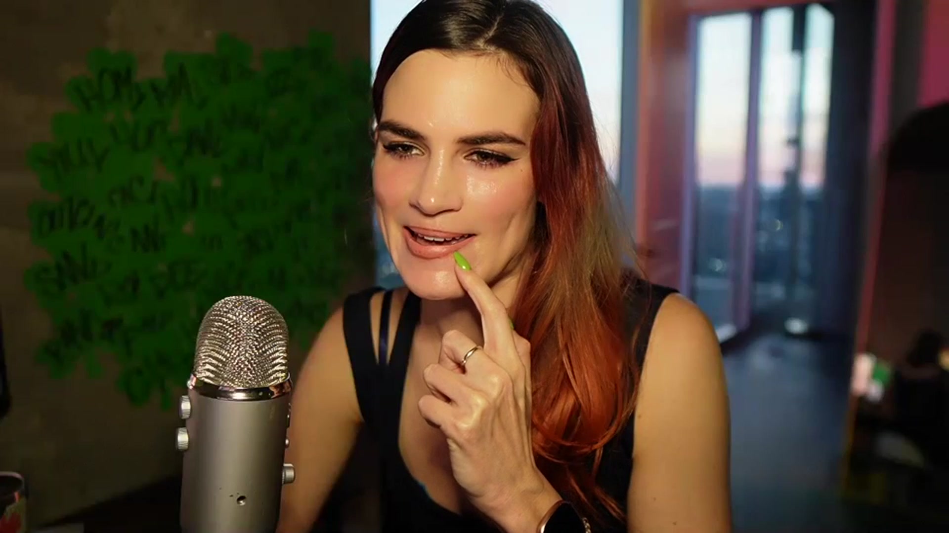 Gallery image thumbnail from Gia_Hill's myfreecams stream on, 03/12/2024, 01:51 image 2 of 20