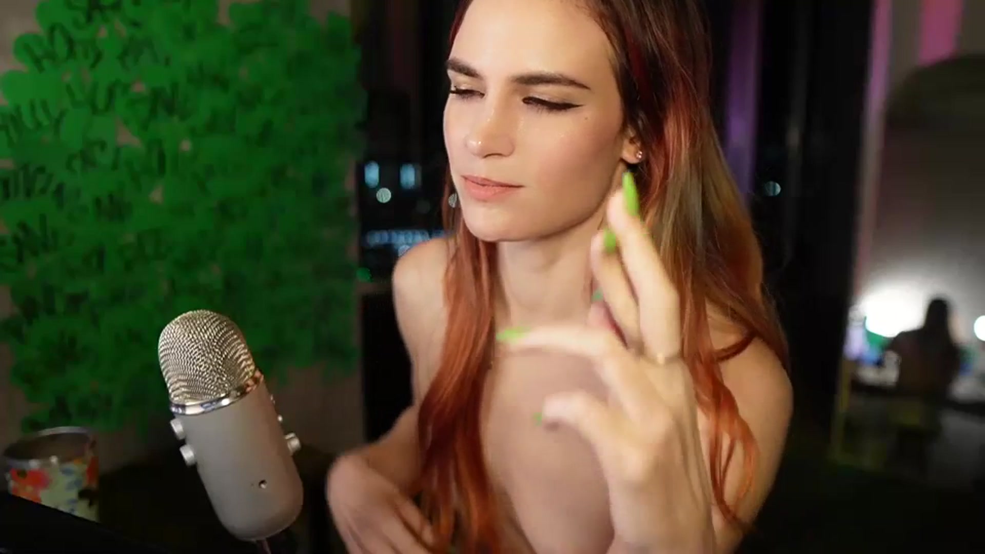 Gallery image thumbnail from Gia_Hill's myfreecams stream on, 03/12/2024, 01:51 image 18 of 20