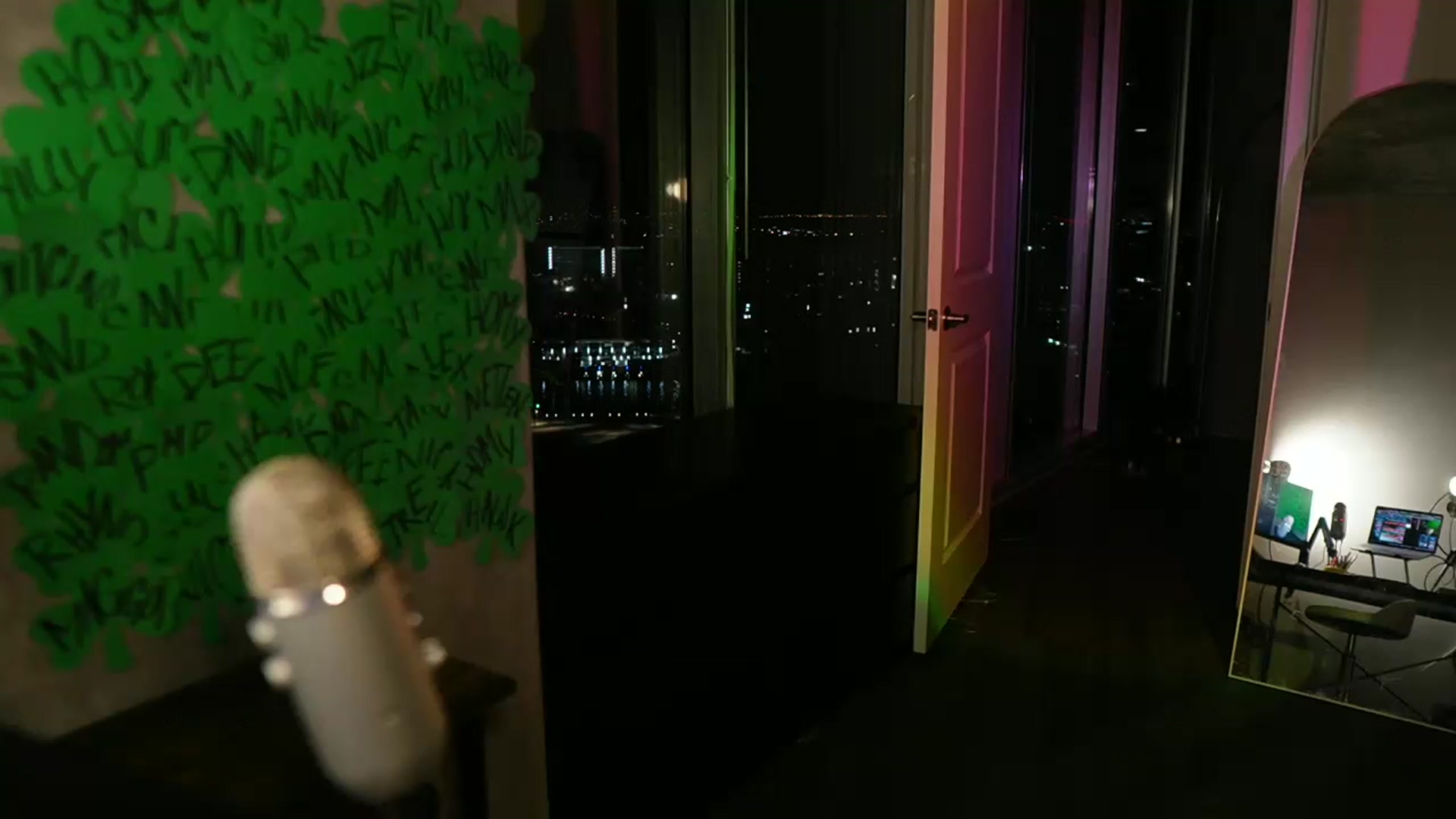 Gallery image thumbnail from Gia_Hill's myfreecams stream on, 03/12/2024, 02:11 image 11 of 20