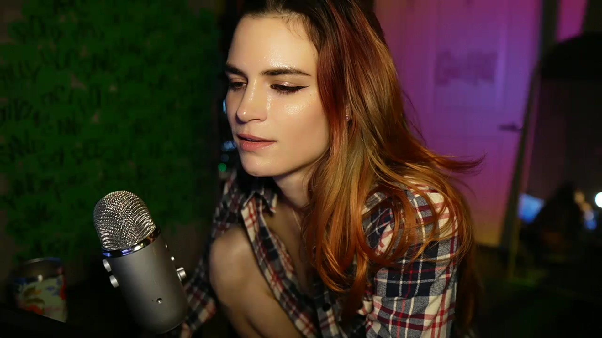 Gallery image thumbnail from Gia_Hill's myfreecams stream on, 03/12/2024, 03:31 image 7 of 20