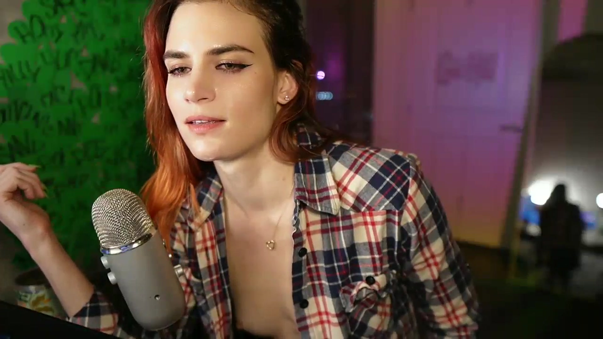 Gallery image thumbnail from Gia_Hill's myfreecams stream on, 03/12/2024, 03:31 image 11 of 20