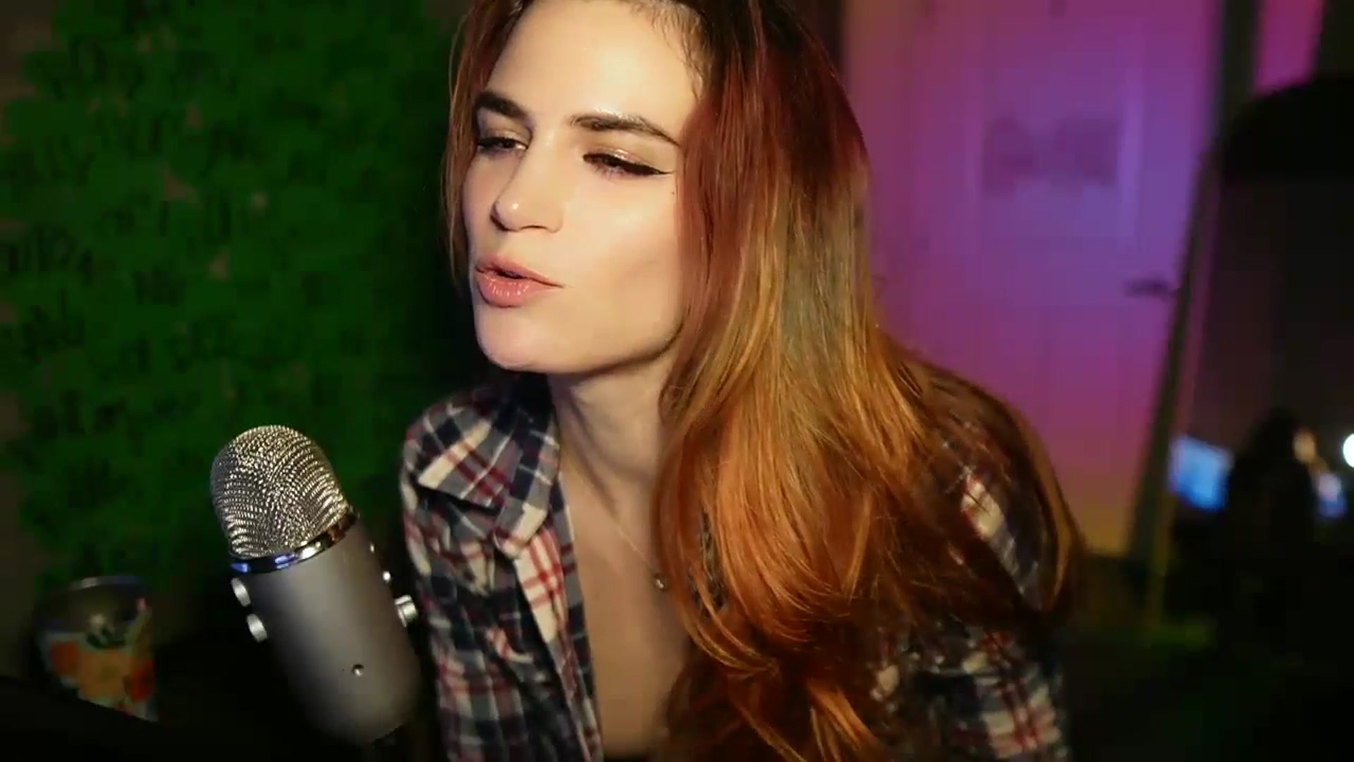 Gallery image thumbnail from Gia_Hill's myfreecams stream on, 03/12/2024, 03:31 image 17 of 20