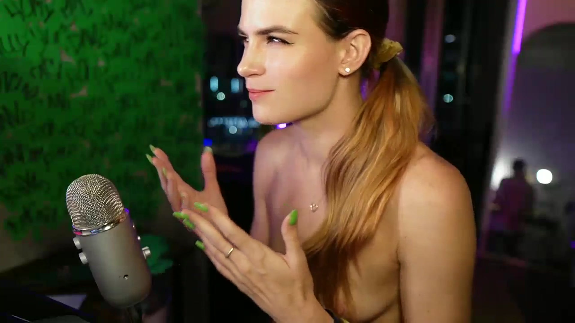 Gallery image thumbnail from Gia_Hill's myfreecams stream on, 03/19/2024, 02:28 image 12 of 20