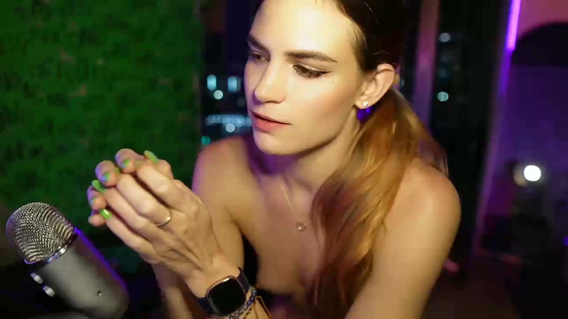 Gallery image thumbnail from Gia_Hill's myfreecams stream on, 03/19/2024, 03:37 image 8 of 20